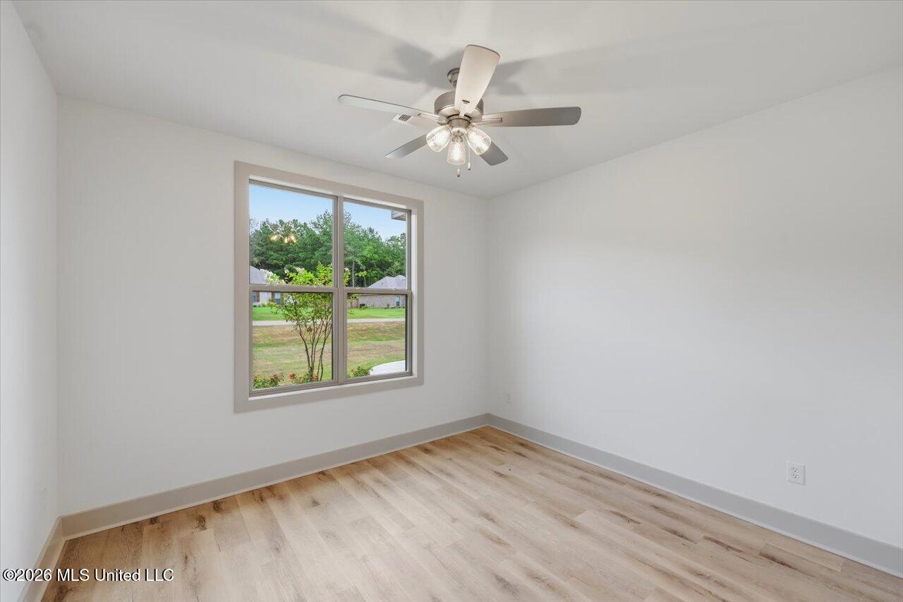 220 New Haven Lane Property Photo 27