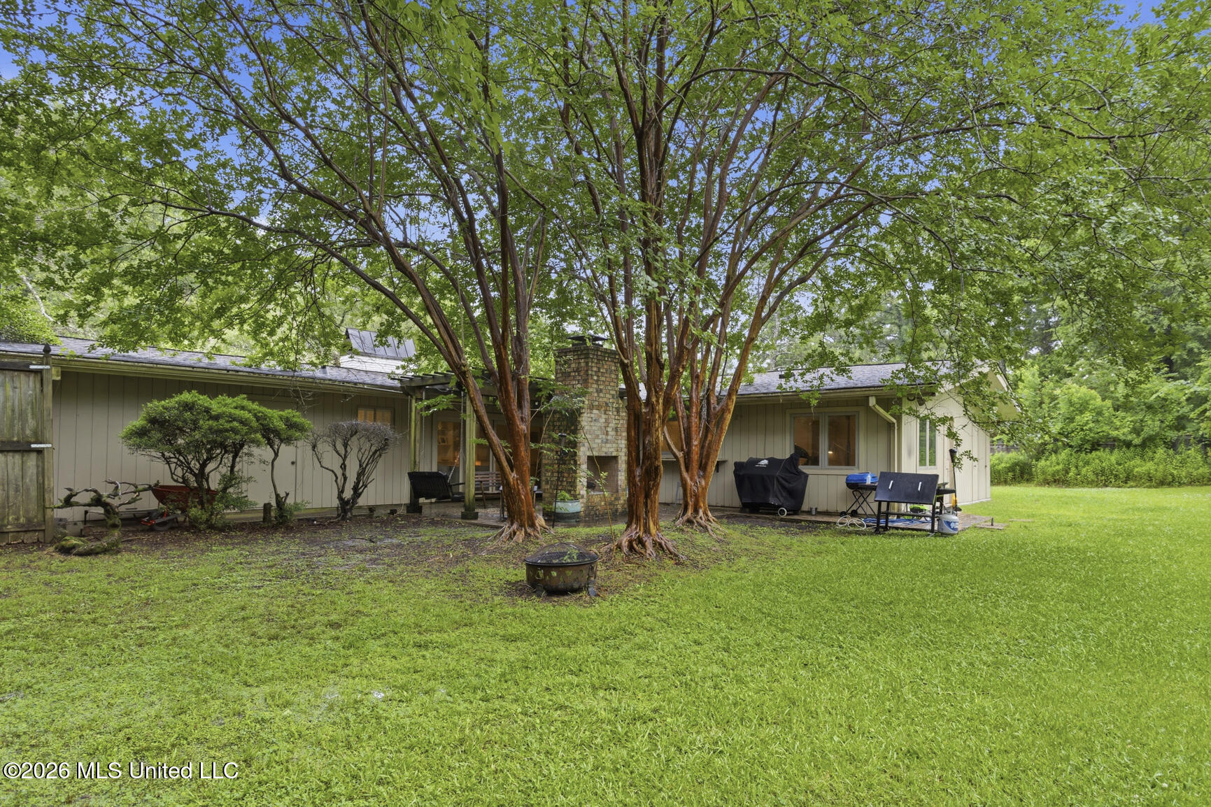 2246 Greenbriar Drive Property Photo 28