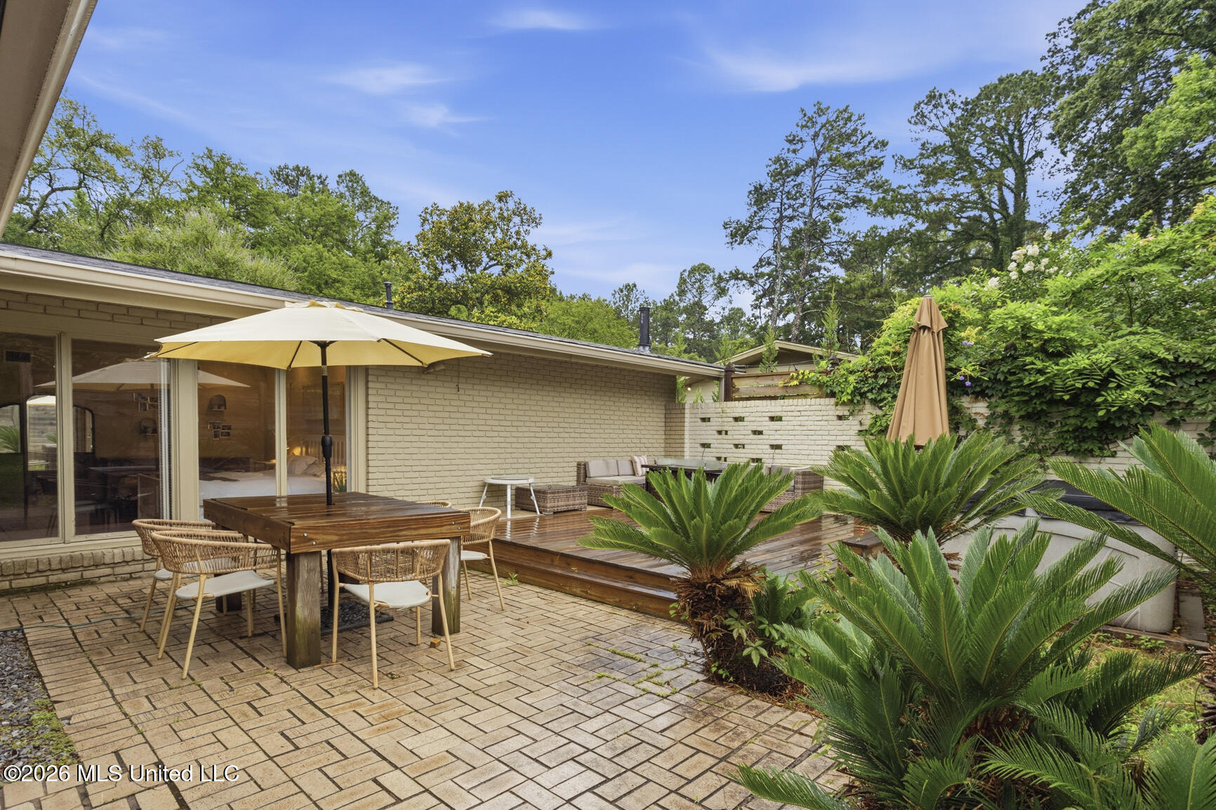 2246 Greenbriar Drive Property Photo 30