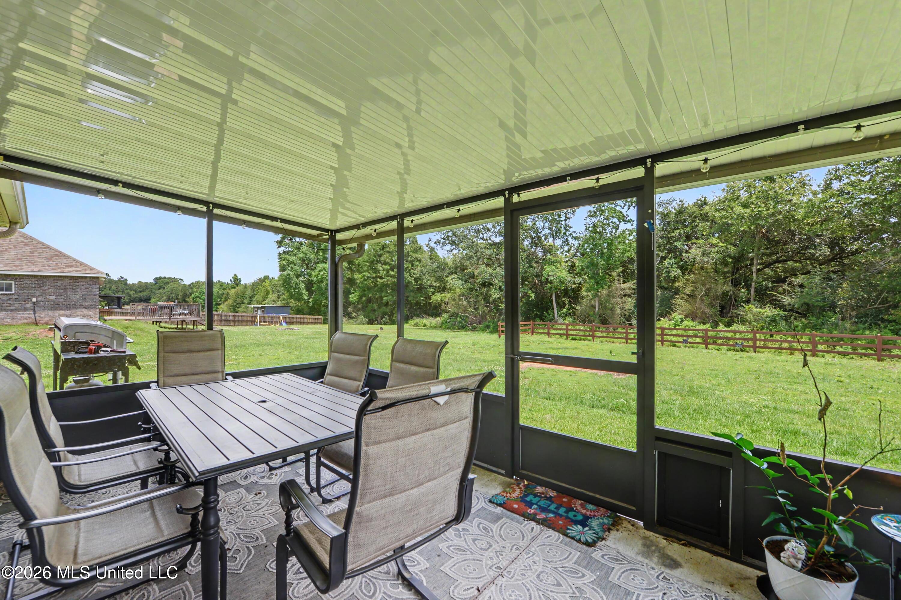90 Hunters Trace Property Photo 21