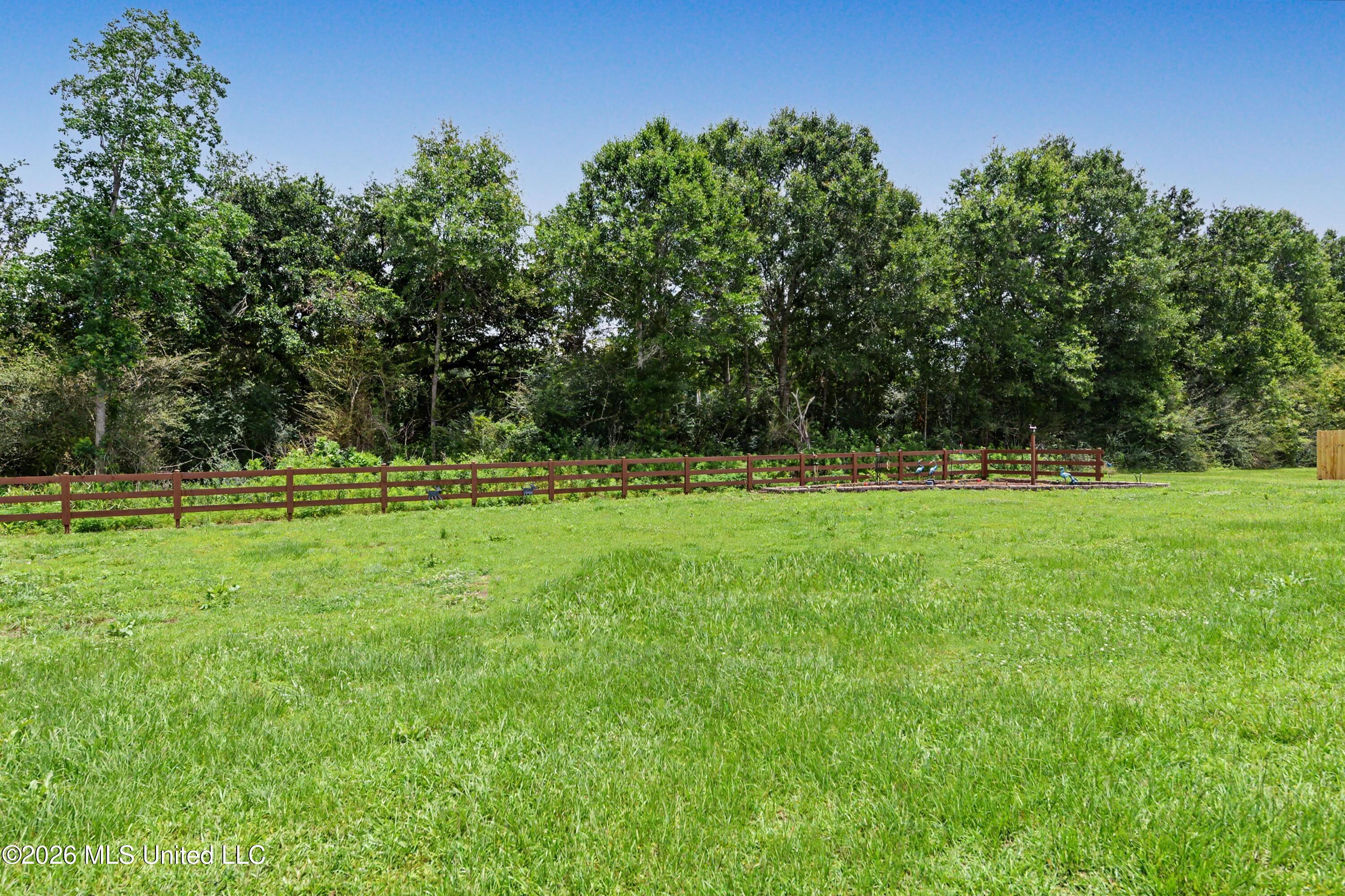 90 Hunters Trace Property Photo 22