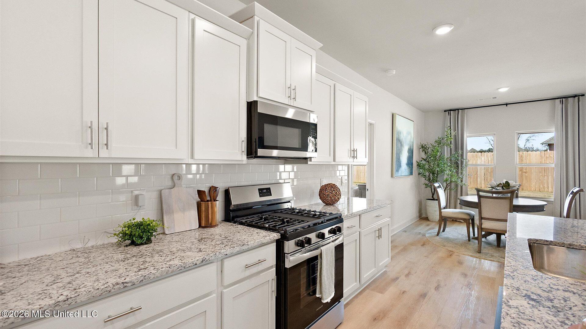 100 Kentucky Way Property Photo 14