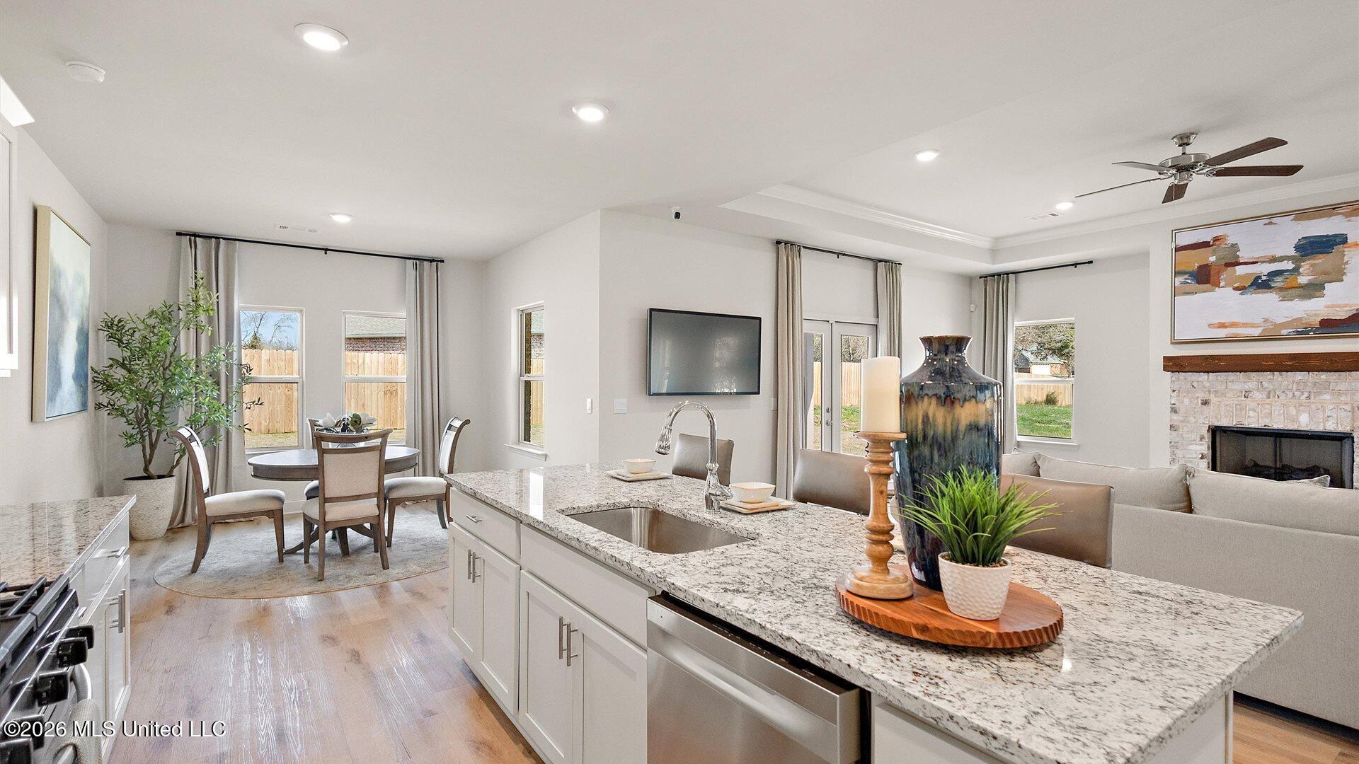 100 Kentucky Way Property Photo 15