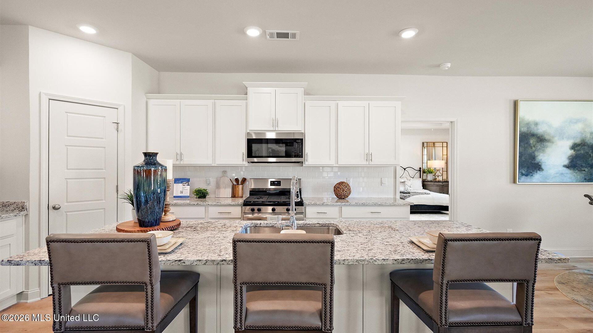 100 Kentucky Way Property Photo 16