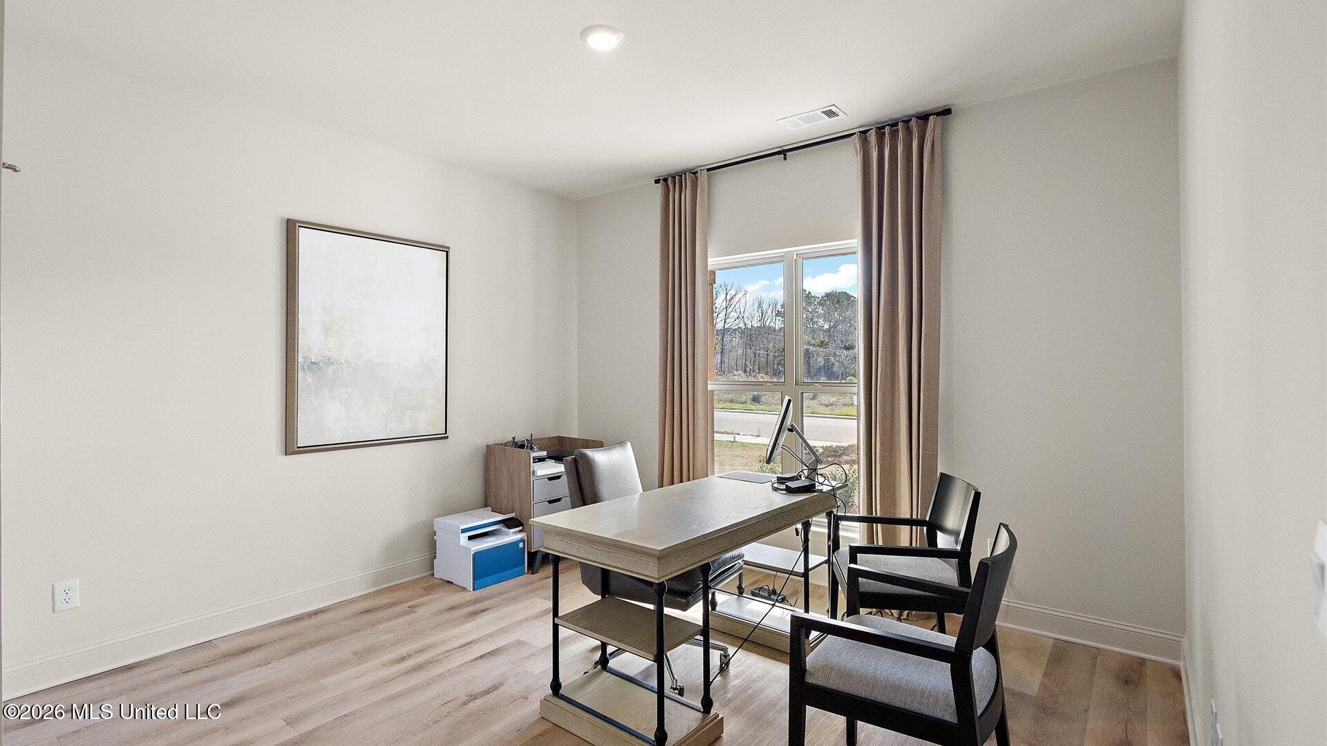 100 Kentucky Way Property Photo 36