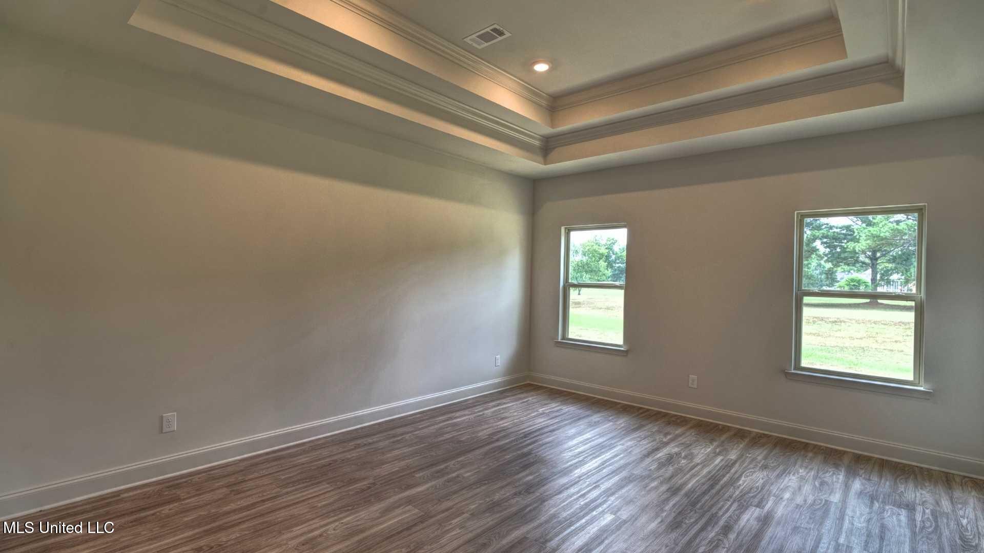 303 Castlewood Circle Property Photo 28
