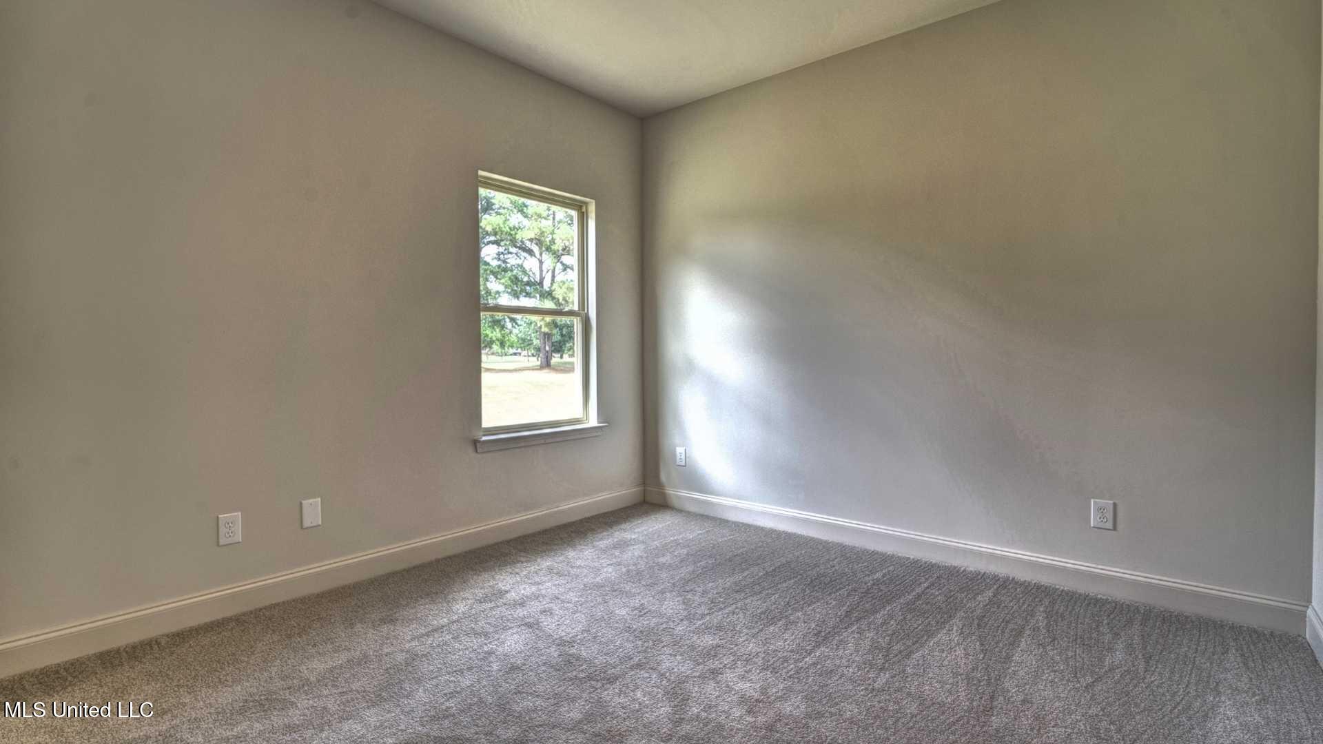 303 Castlewood Circle Property Photo 29
