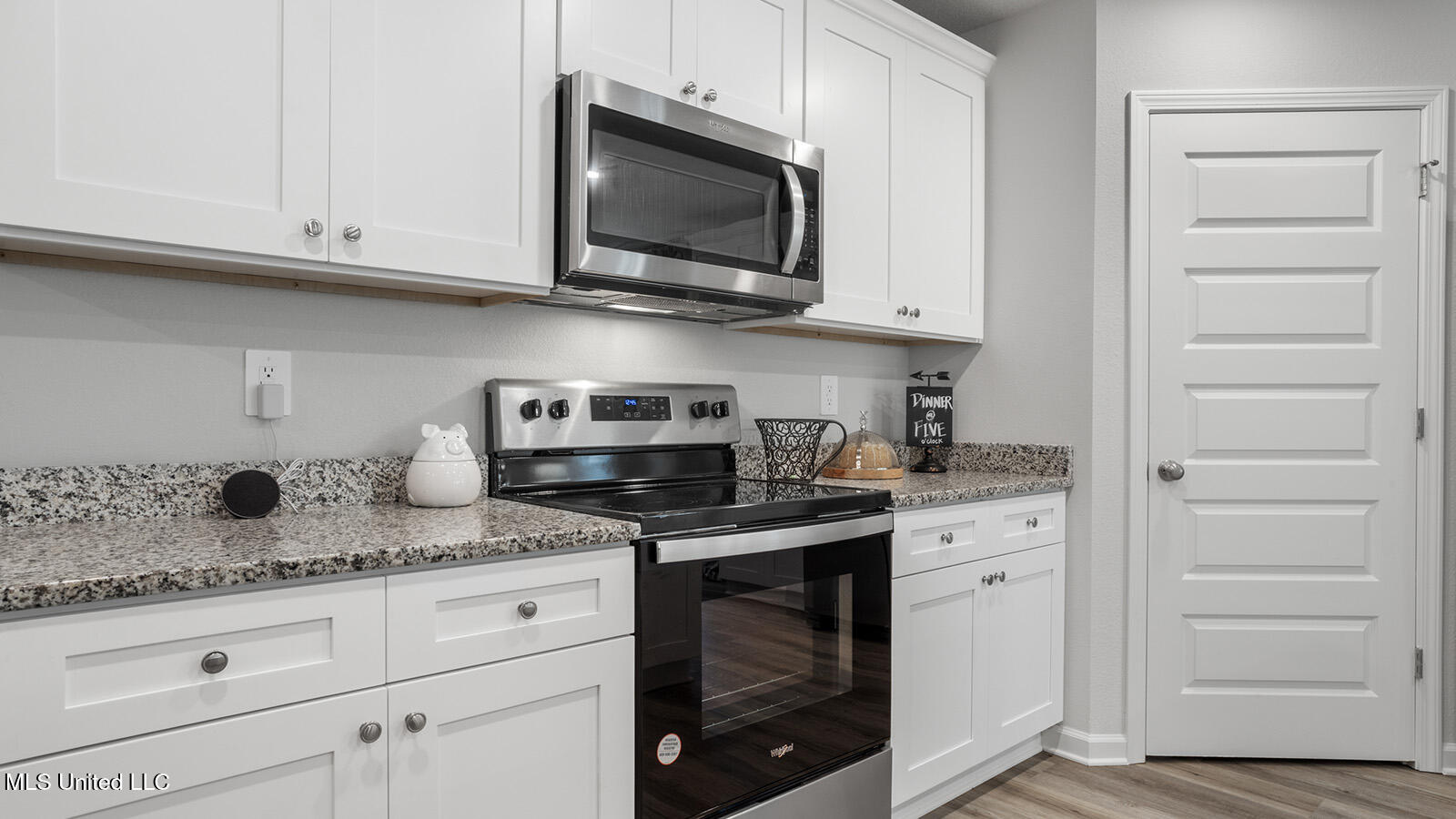 9364 Reserve Boulevard Property Photo 12