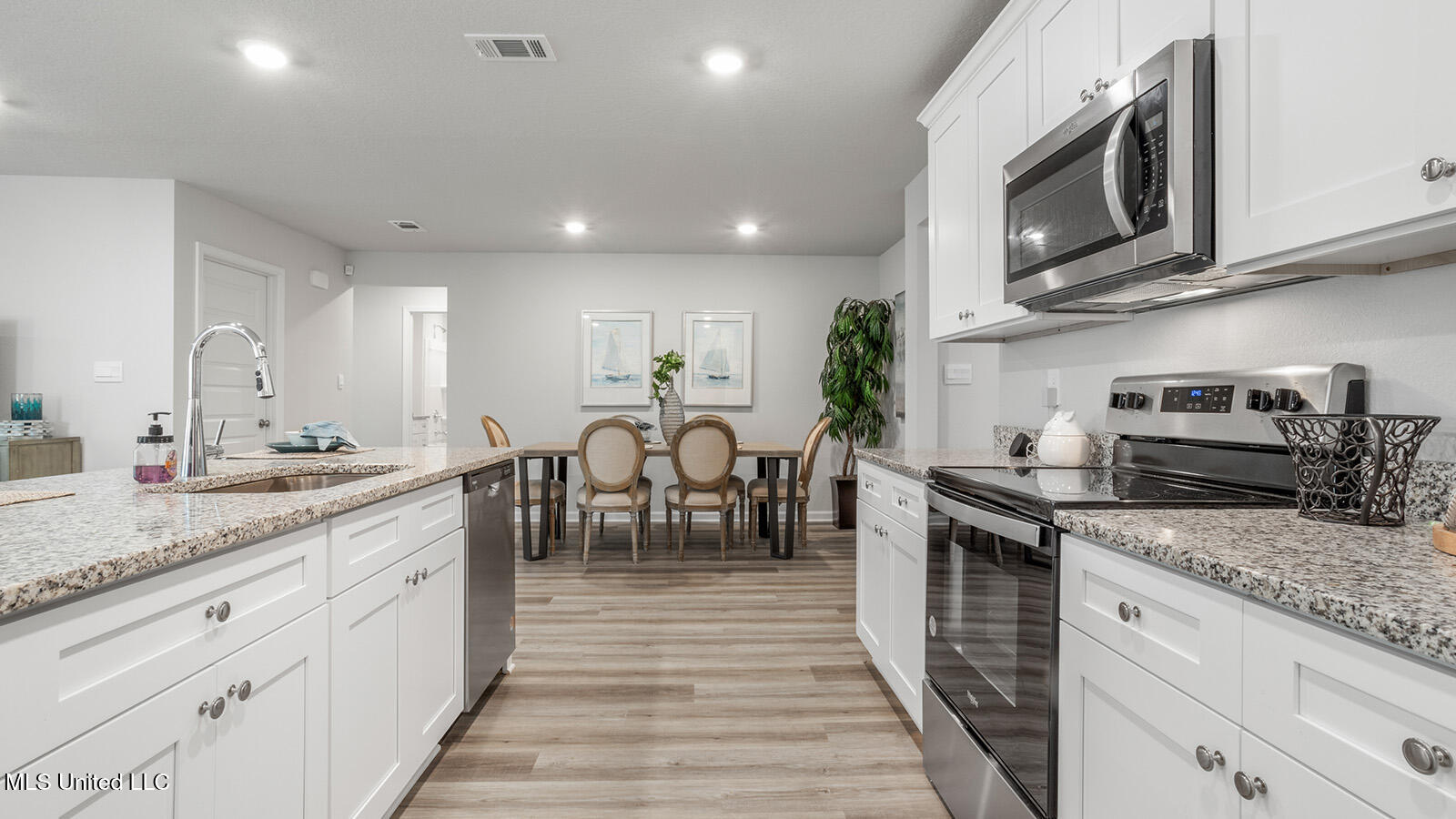 9364 Reserve Boulevard Property Photo 16