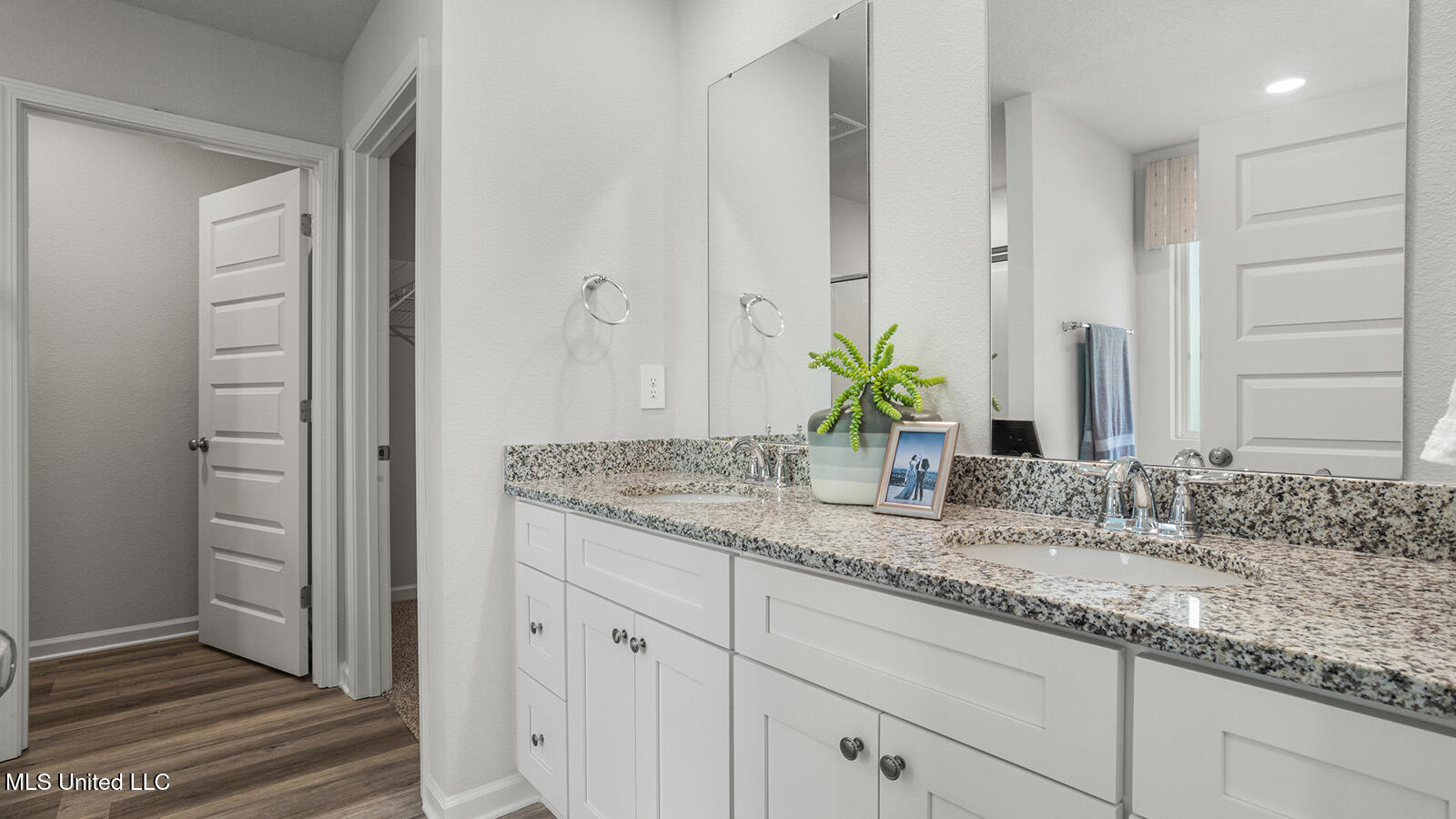 9364 Reserve Boulevard Property Photo 24