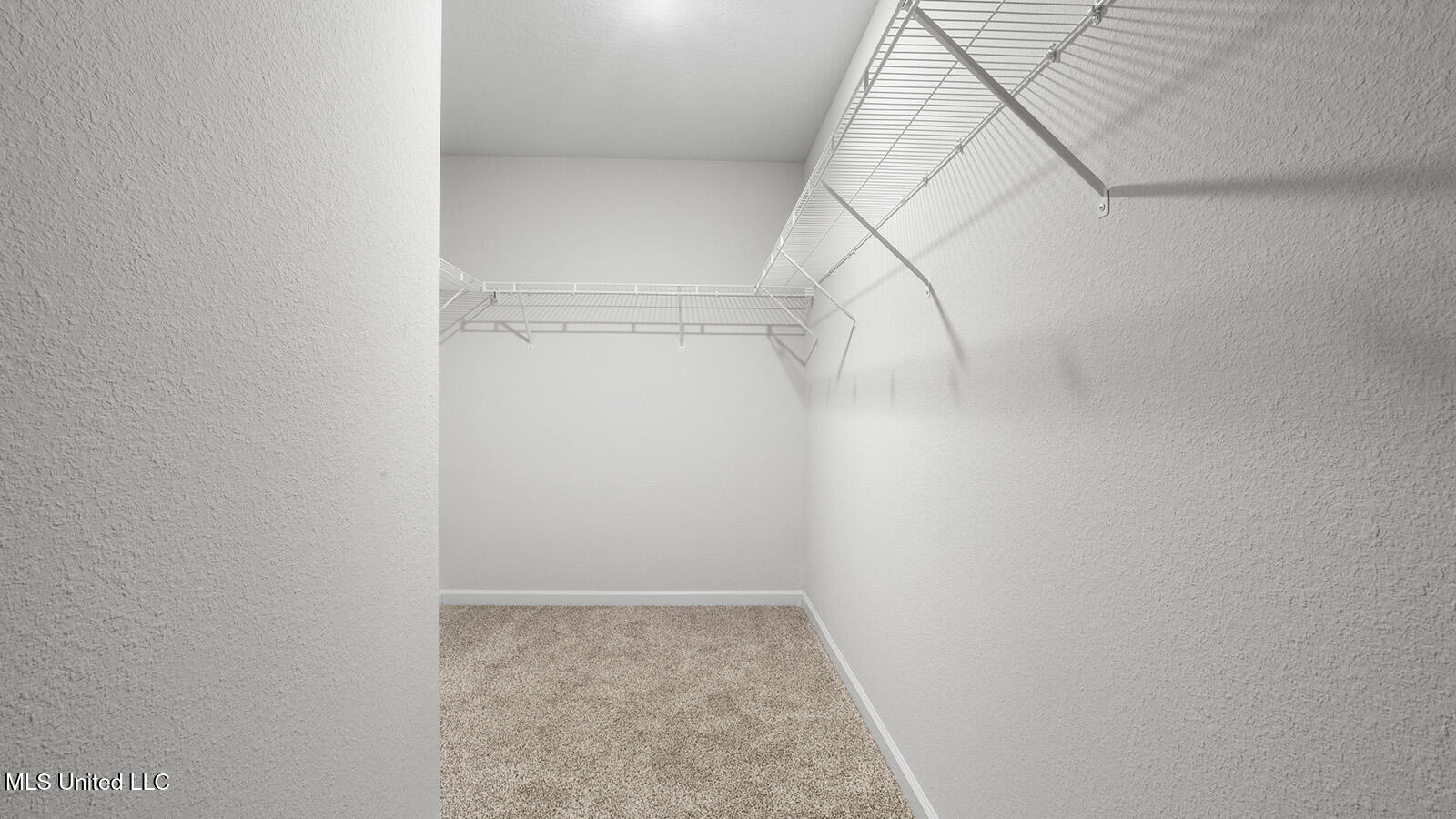 9364 Reserve Boulevard Property Photo 28
