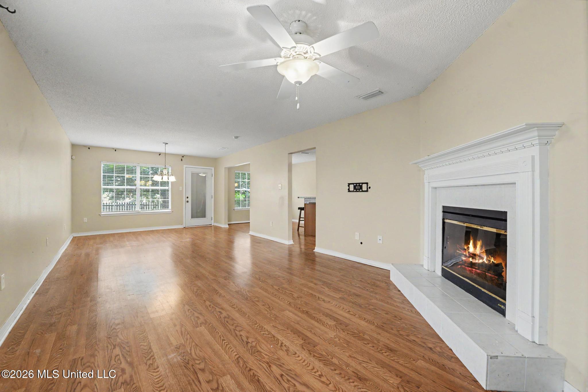 3814 Timber Lake Drive Property Photo 5