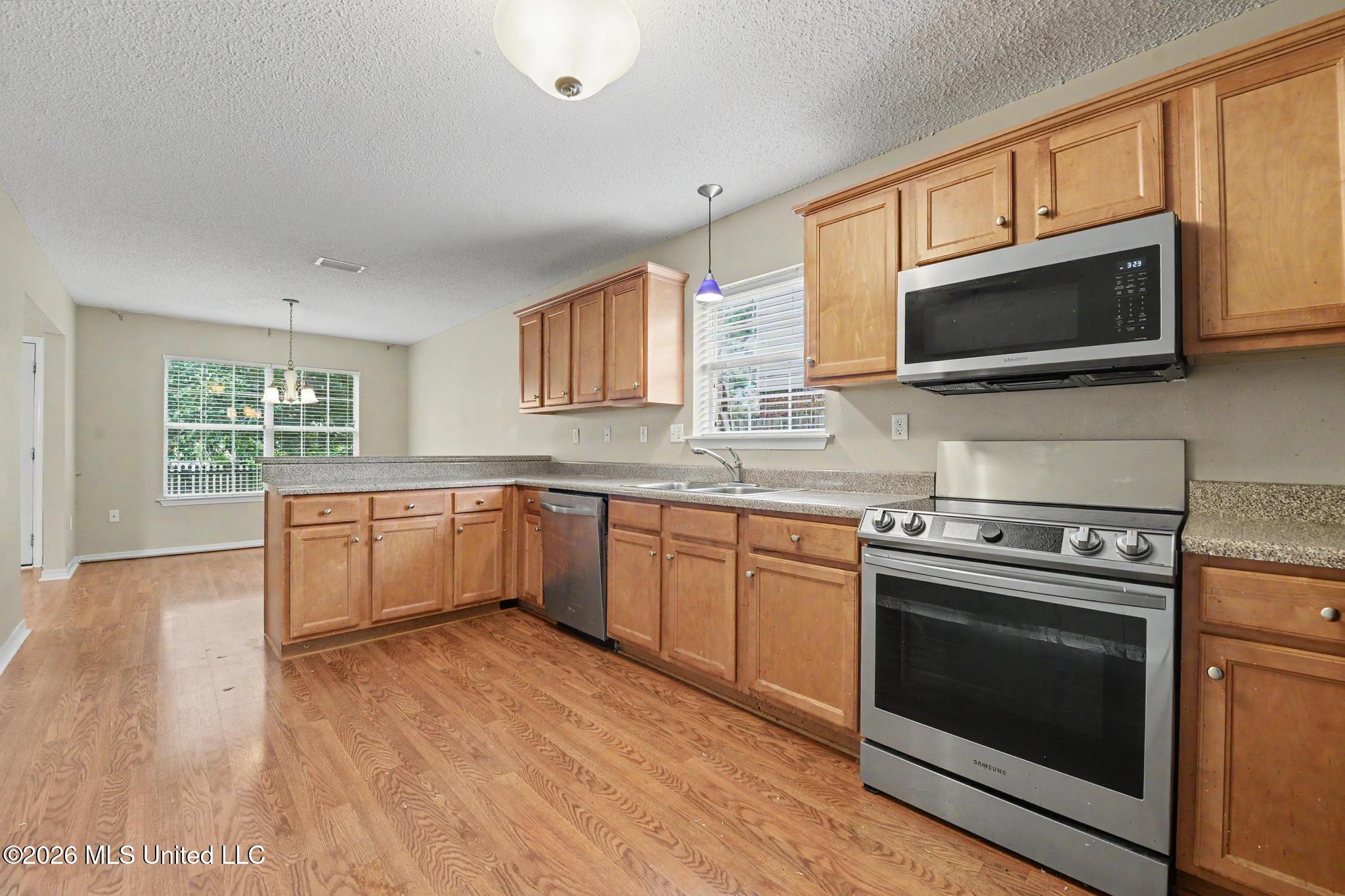 3814 Timber Lake Drive Property Photo 8