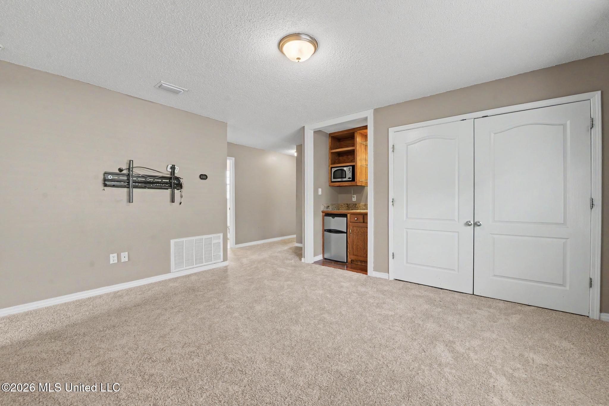 3814 Timber Lake Drive Property Photo 13