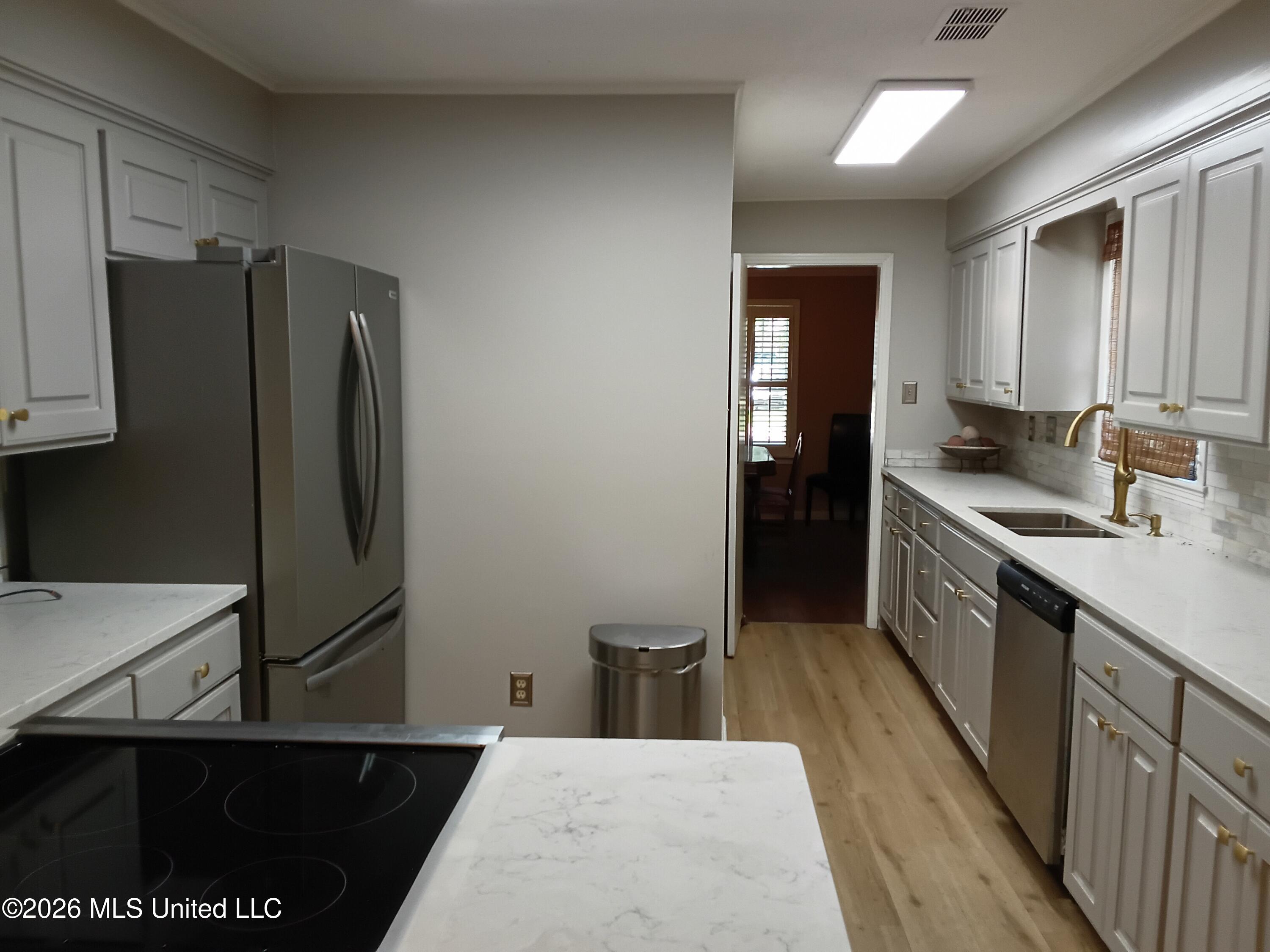 607 E Percy Street Property Photo 19