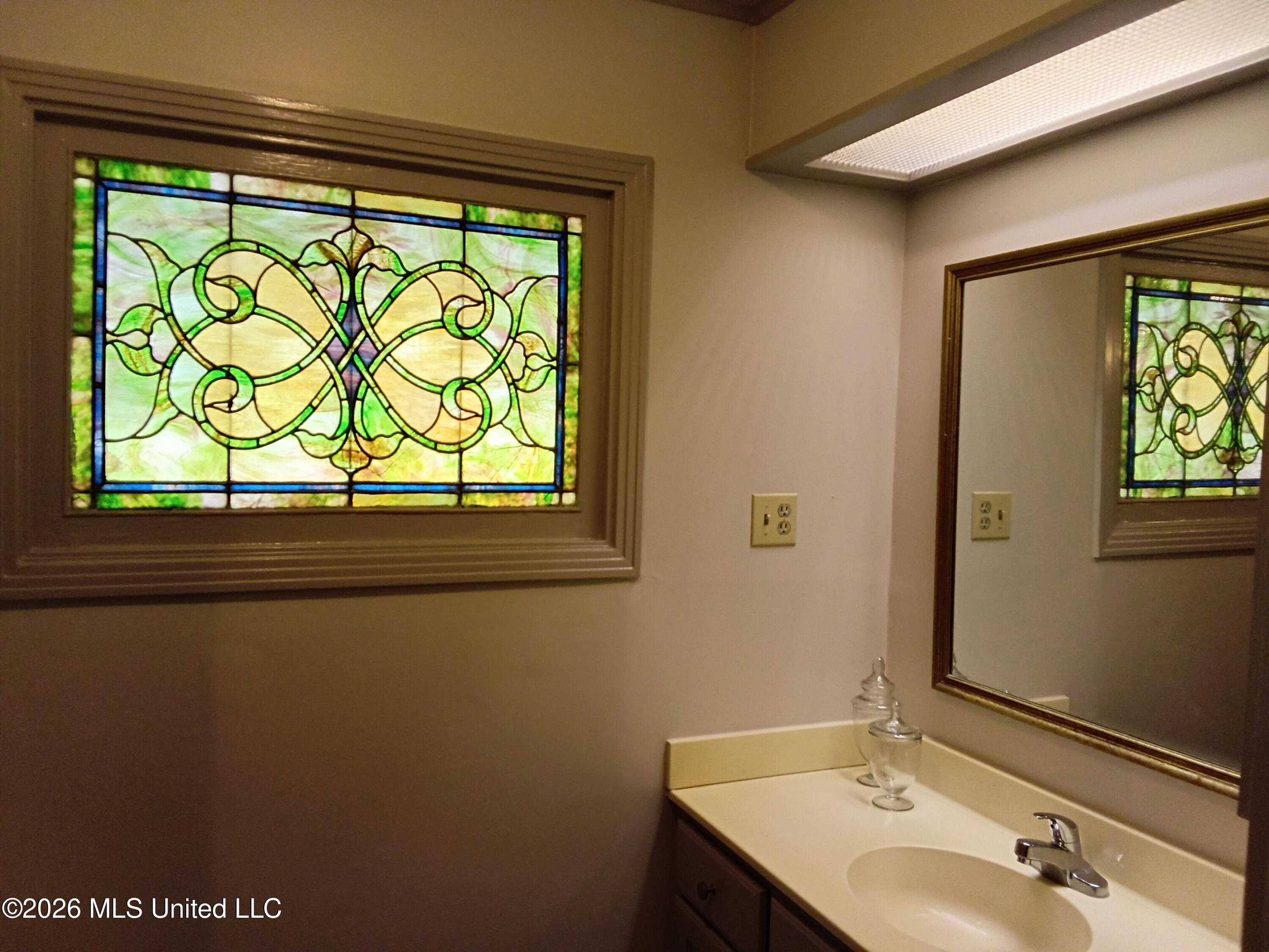 607 E Percy Street Property Photo 20