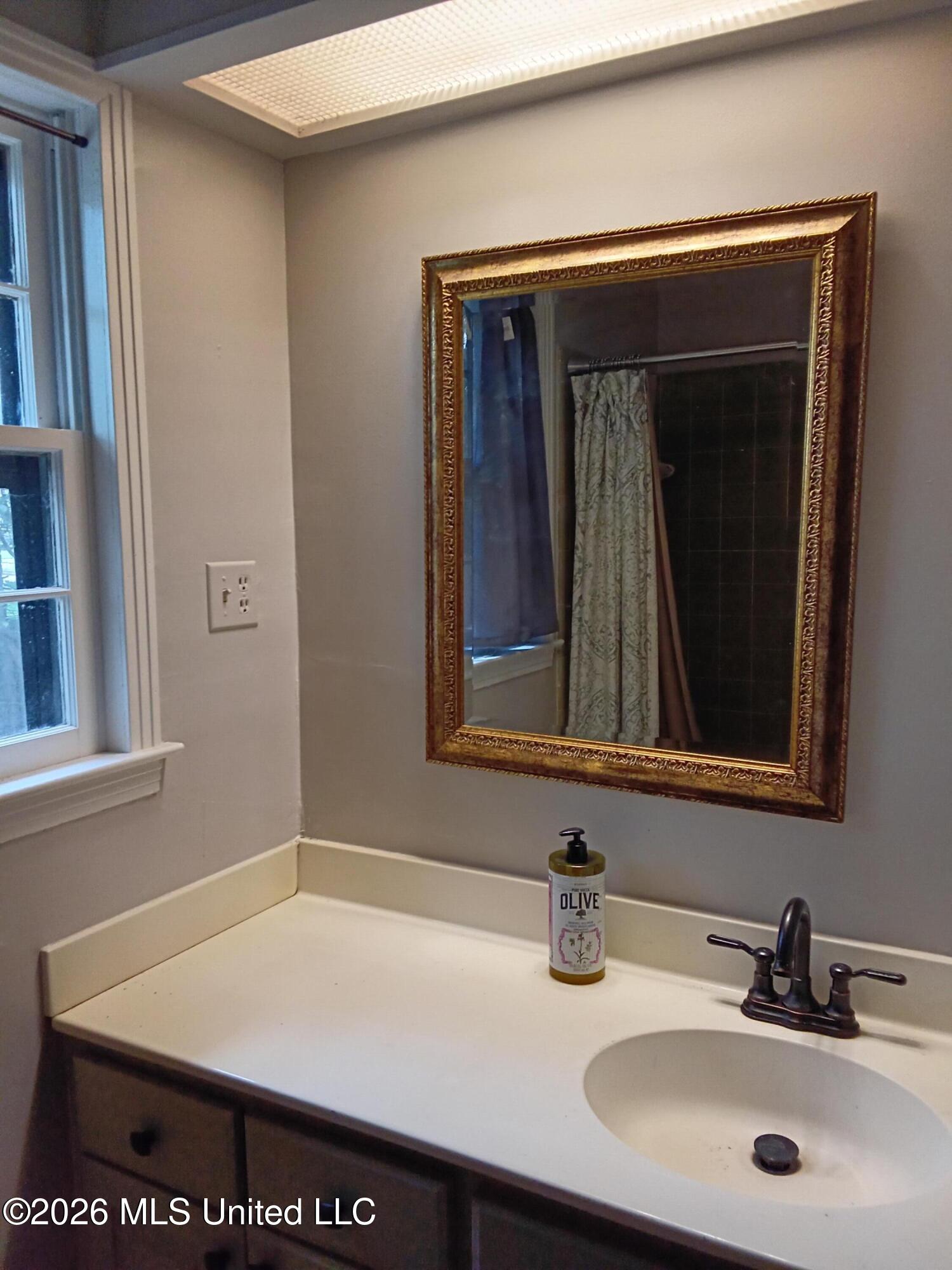 607 E Percy Street Property Photo 21
