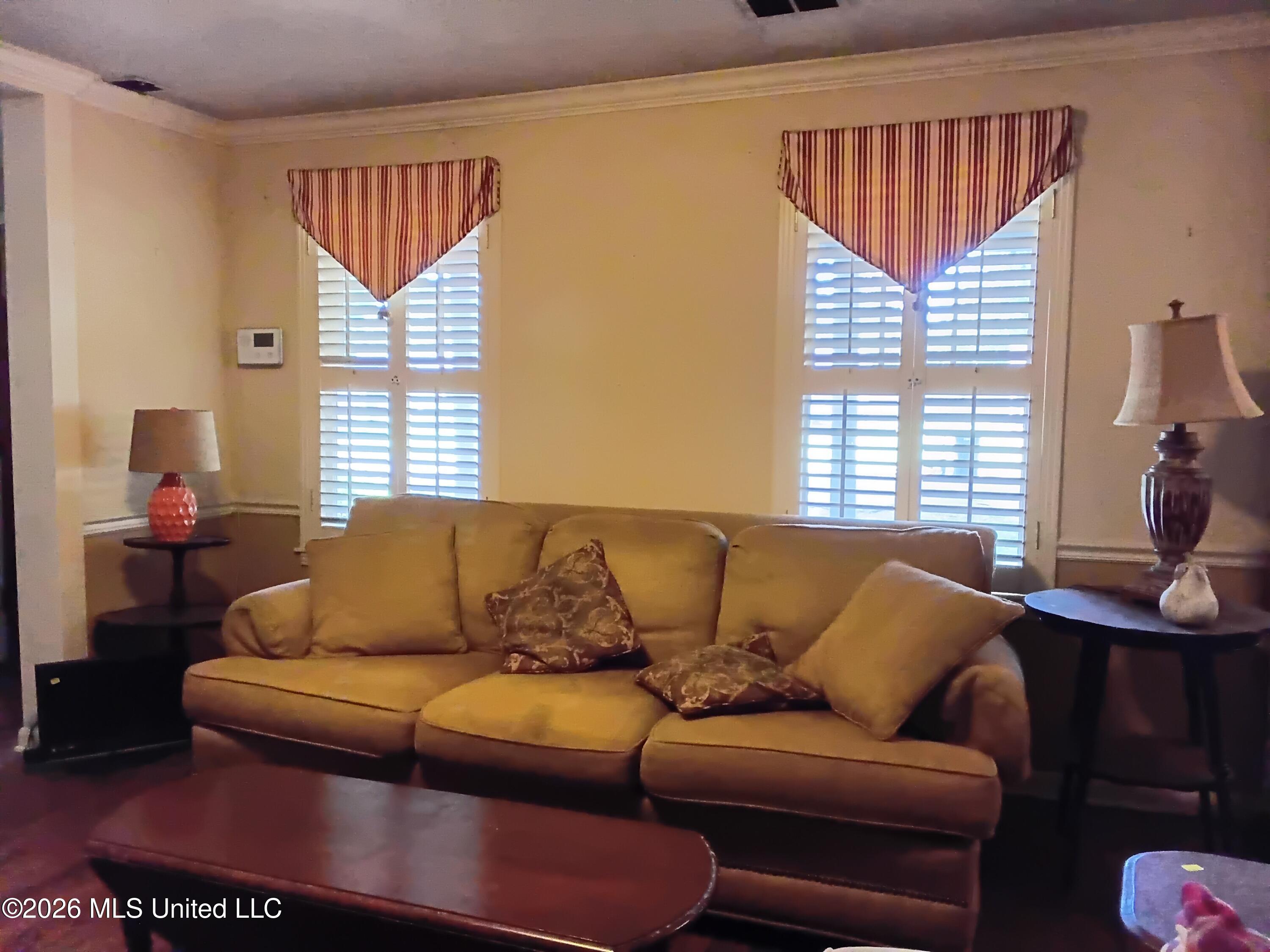 607 E Percy Street Property Photo 22