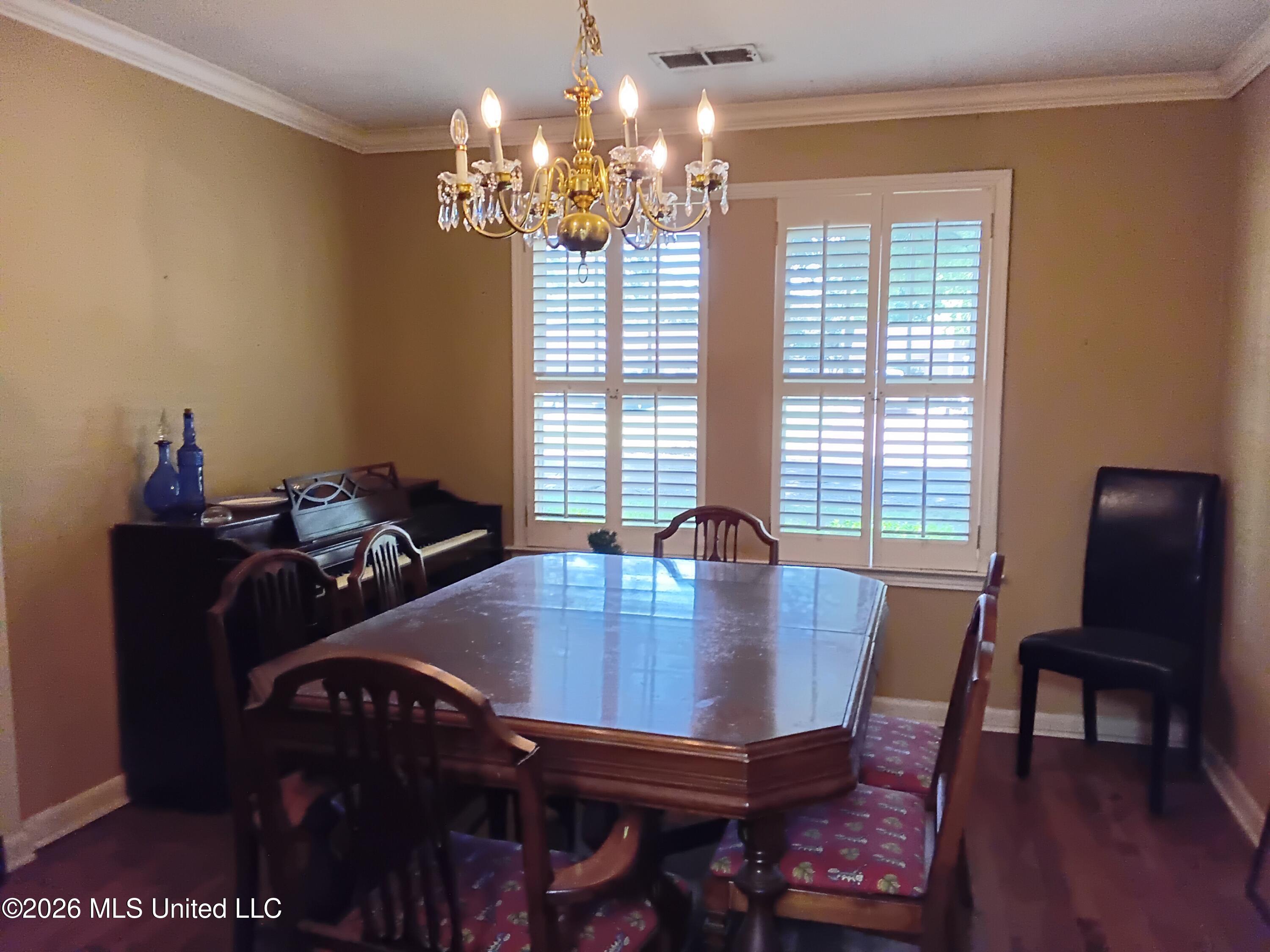 607 E Percy Street Property Photo 23
