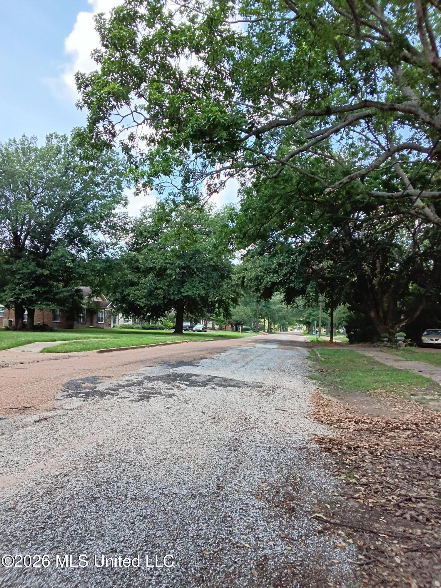 607 E Percy Street Property Photo 27