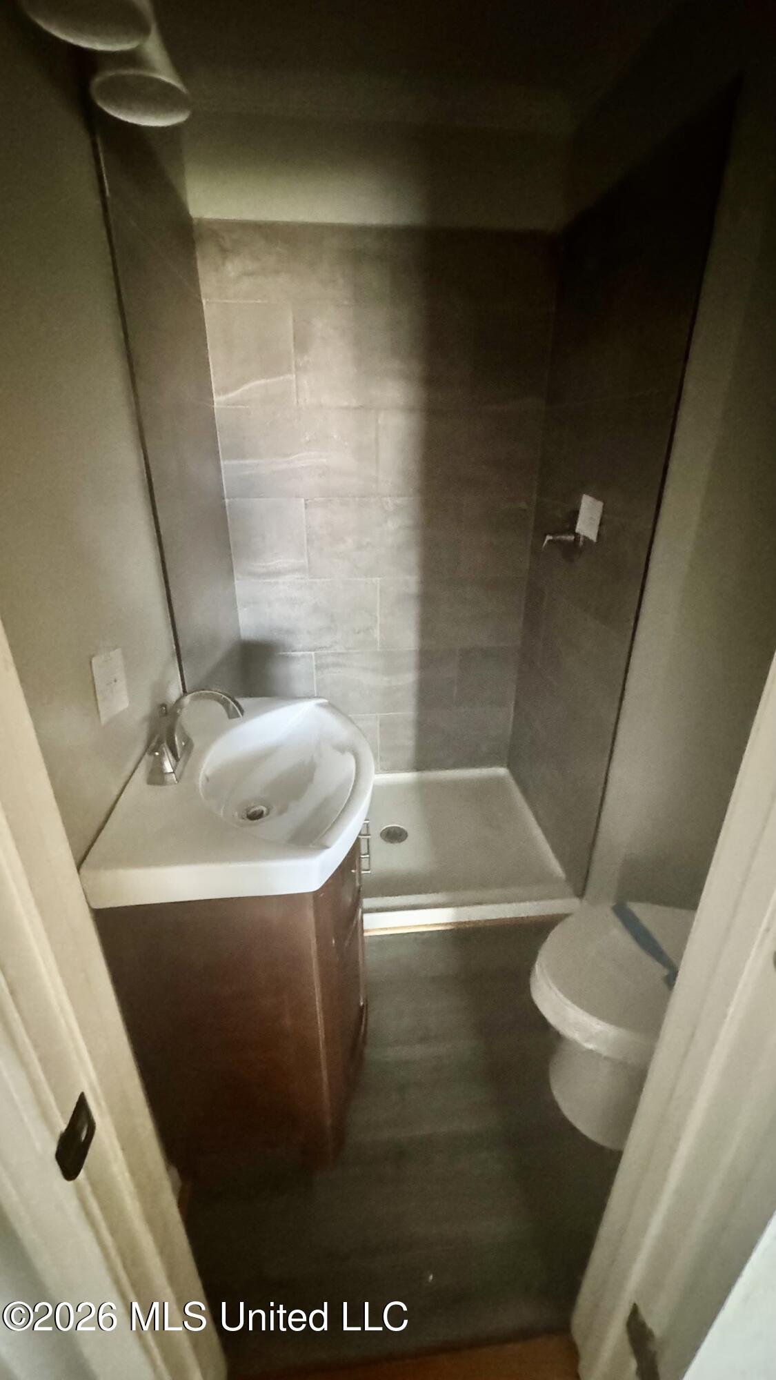 107 Spruce Street Property Photo 8