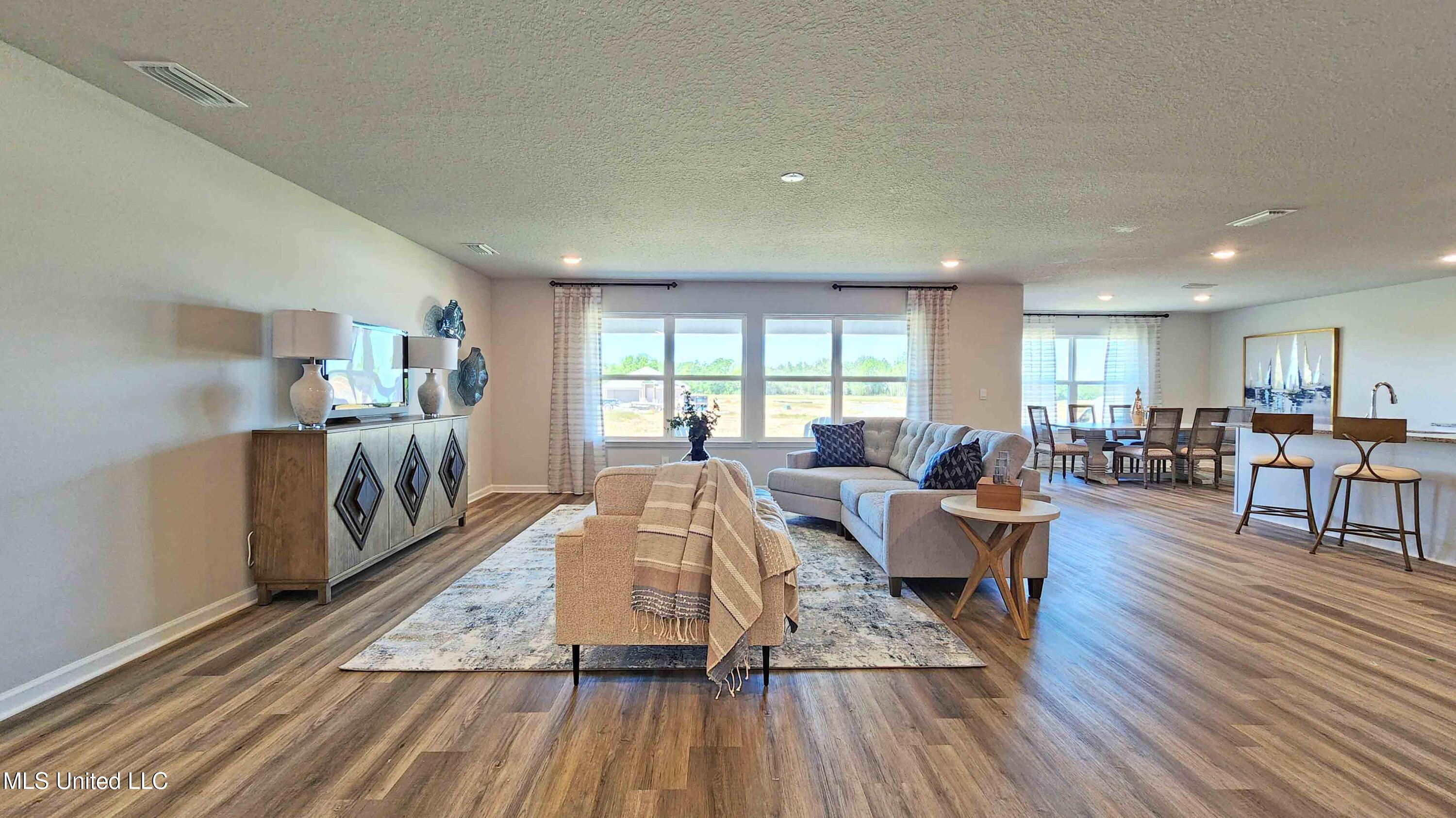 9358 Reserve Boulevard Property Photo 3