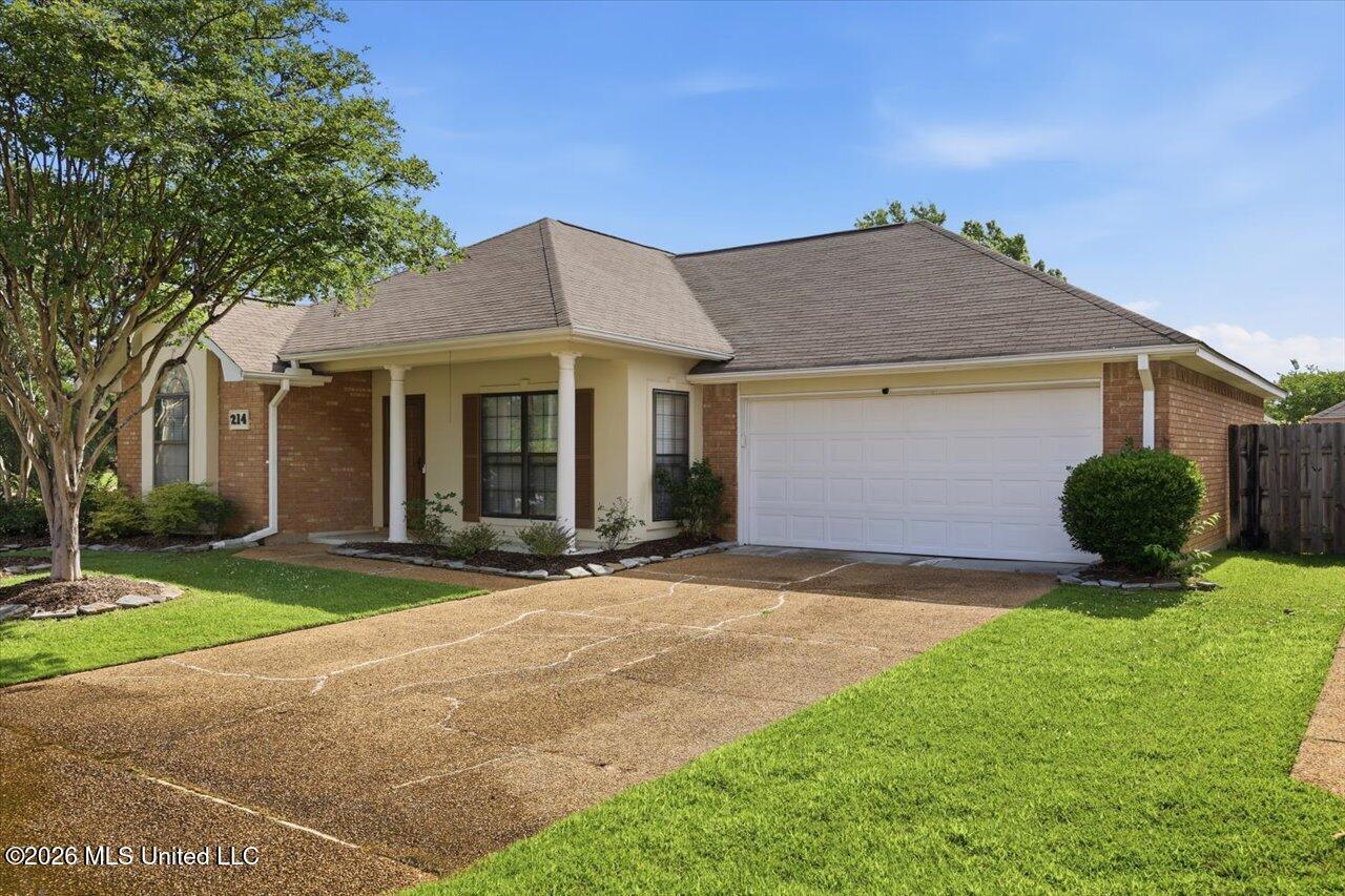 214 Waterfall Way Property Photo 3