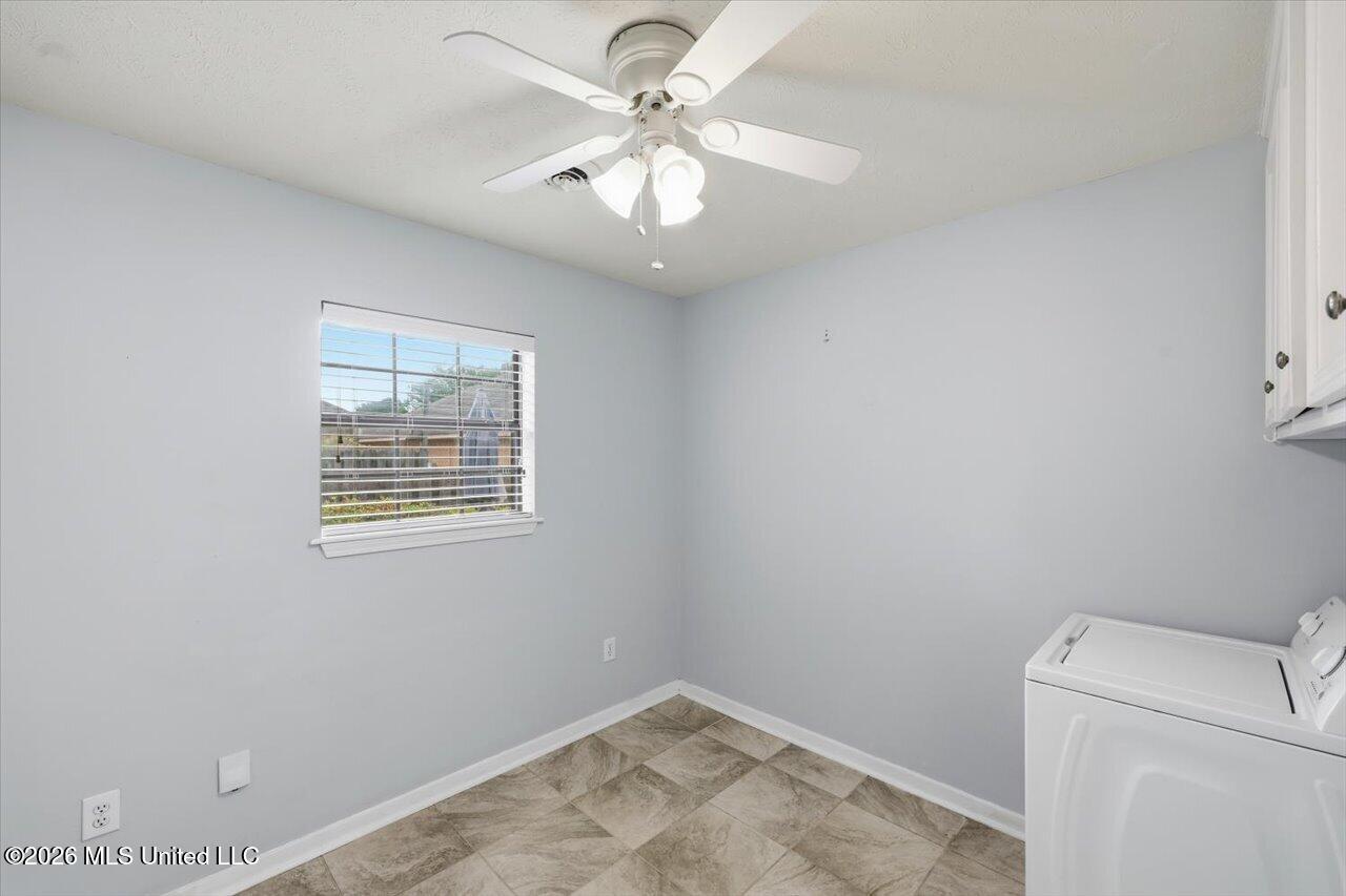214 Waterfall Way Property Photo 14