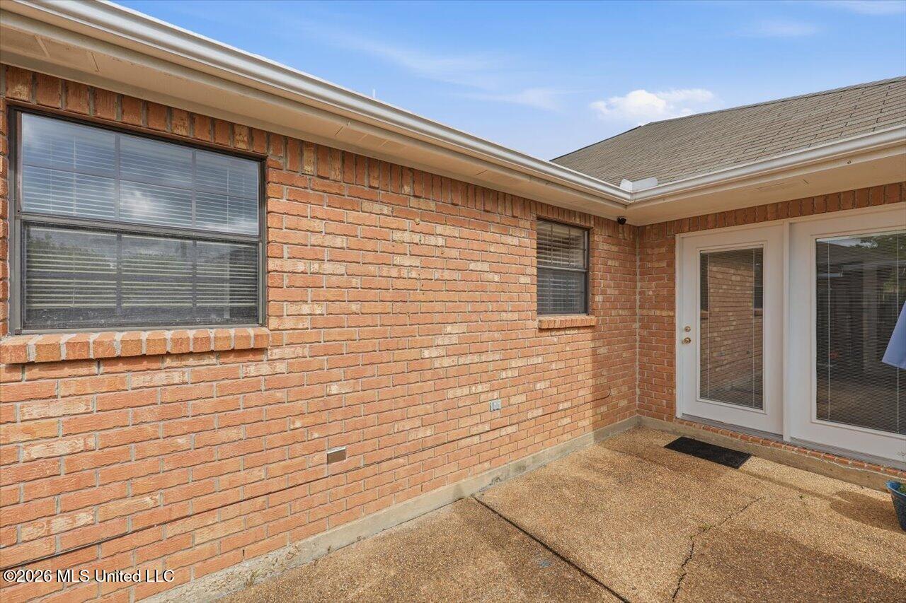 214 Waterfall Way Property Photo 26