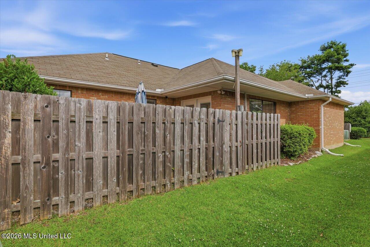 214 Waterfall Way Property Photo 28