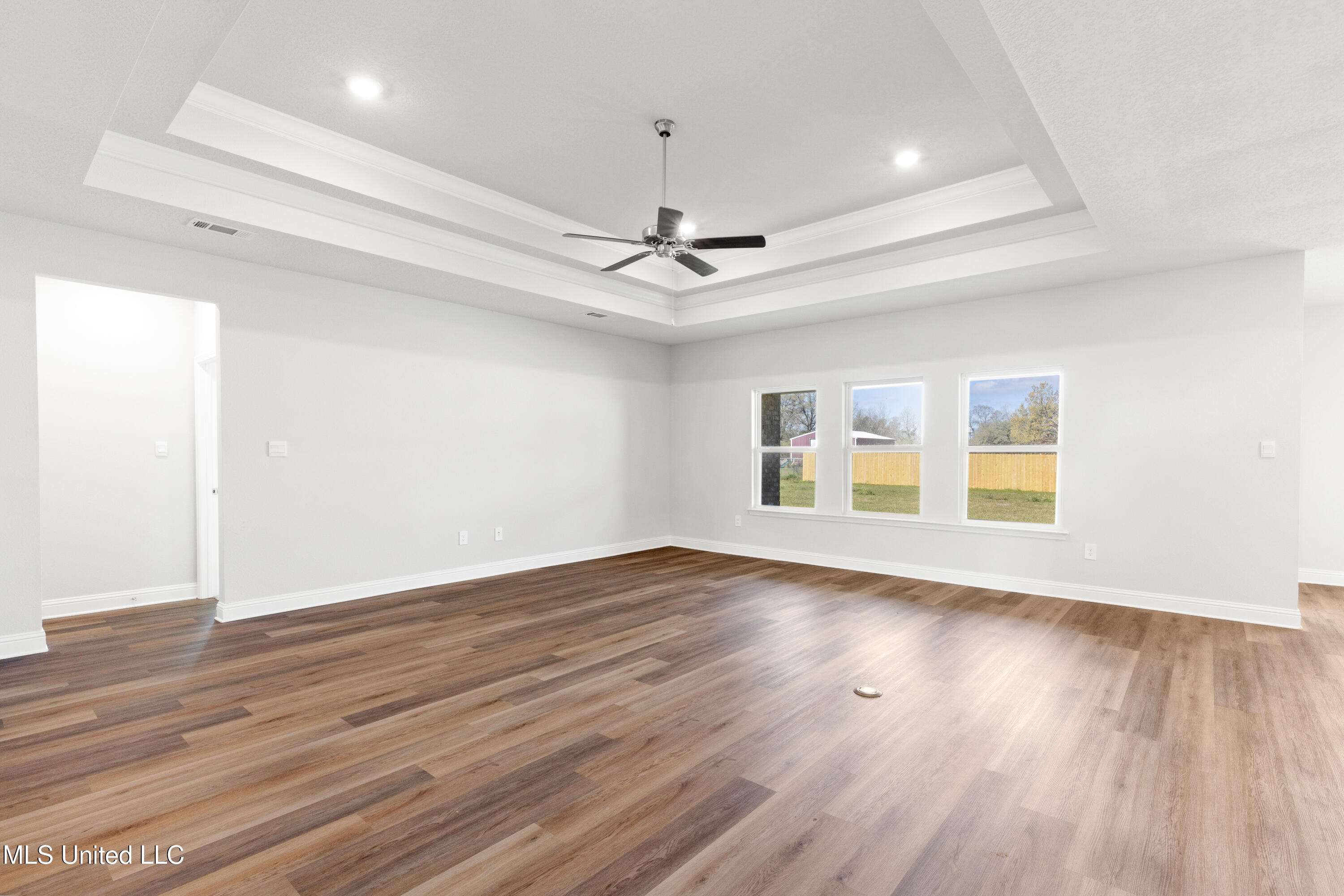 16198 Blue Ridge Drive Property Photo 3