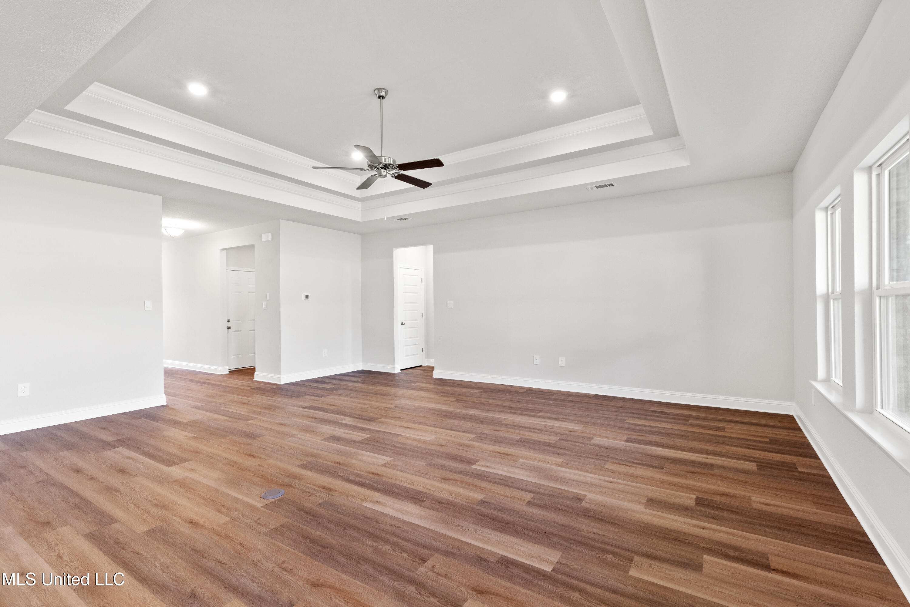 16198 Blue Ridge Drive Property Photo 4