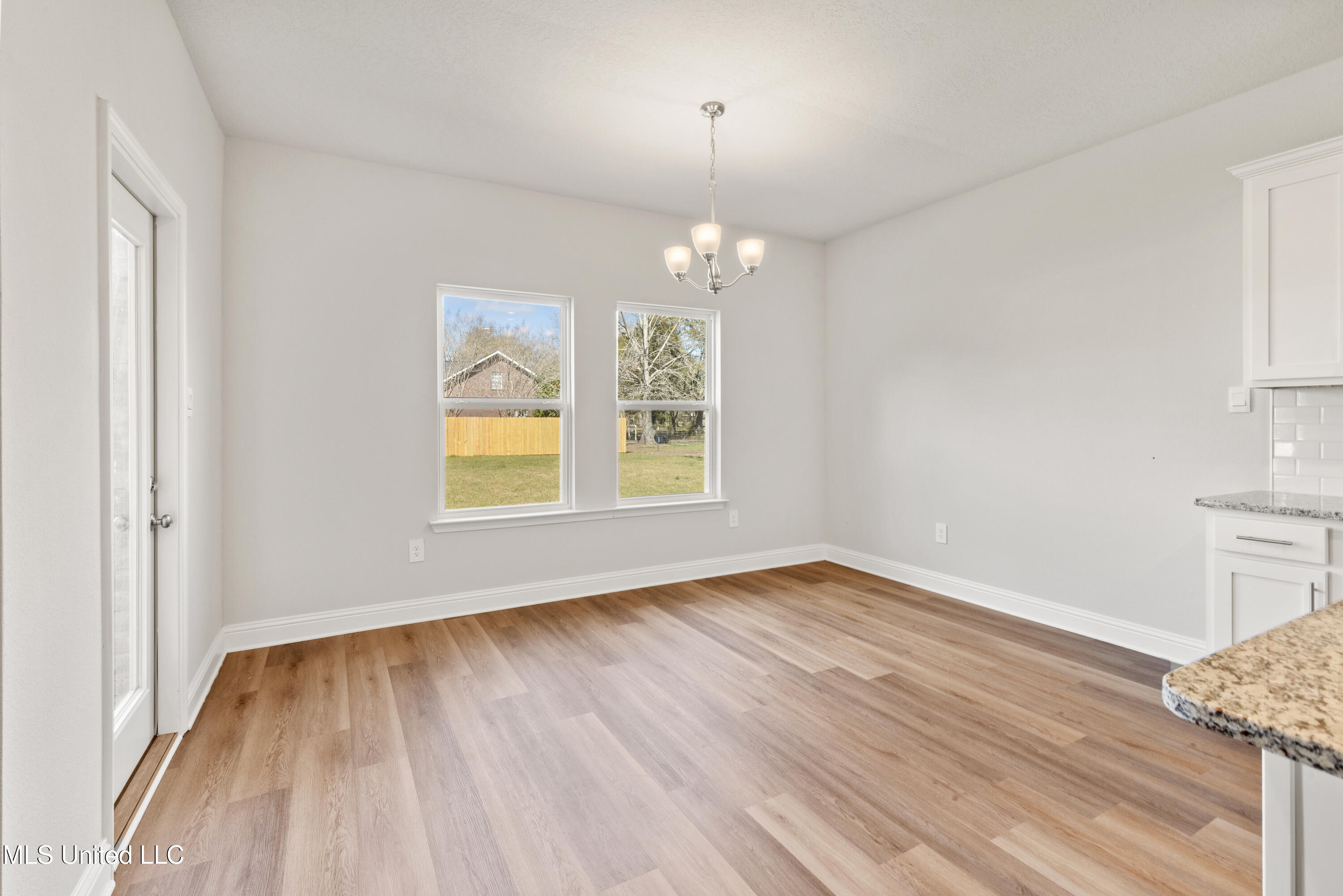 16198 Blue Ridge Drive Property Photo 12