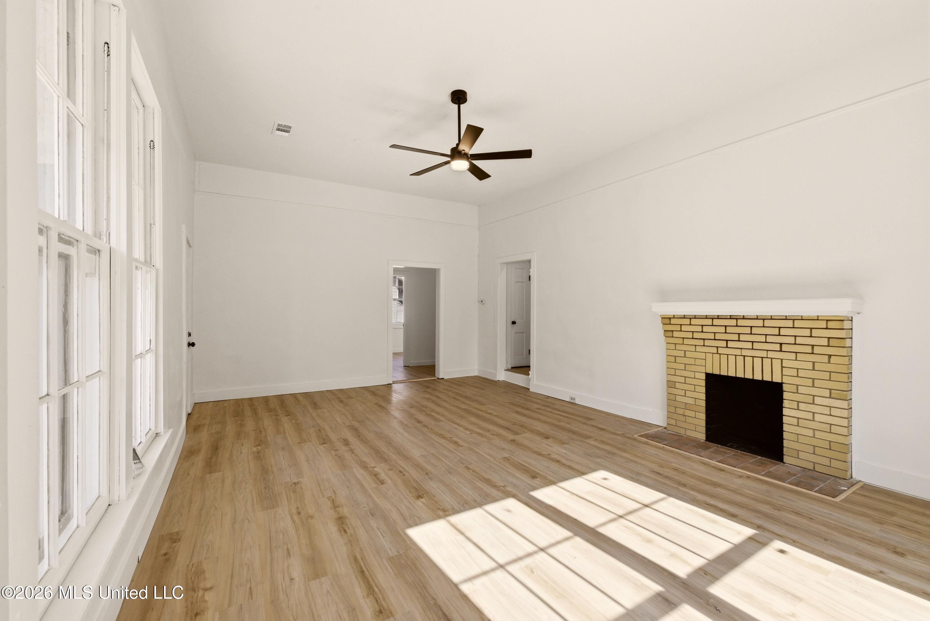 335 E College Avenue Property Photo 4
