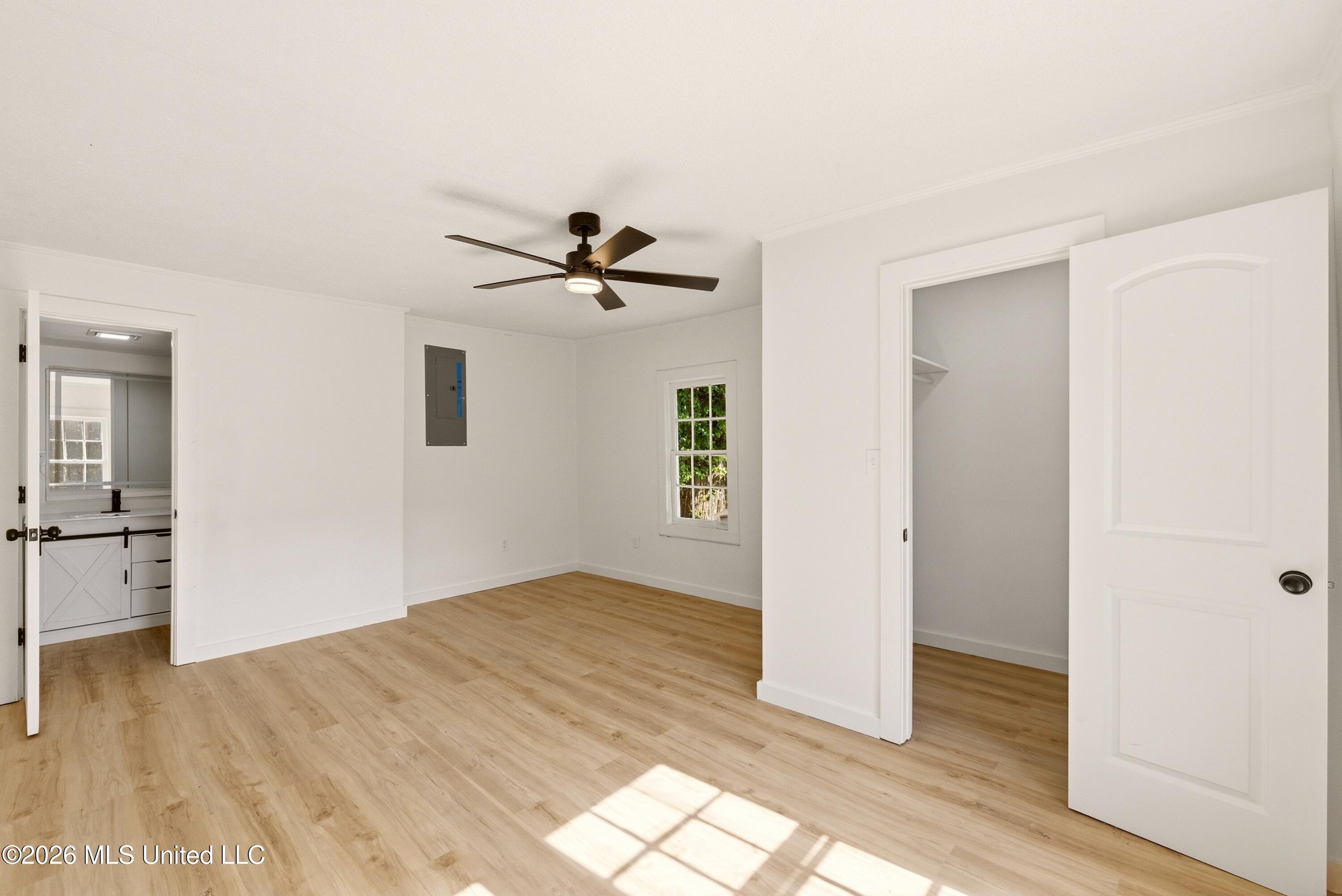 335 E College Avenue Property Photo 7