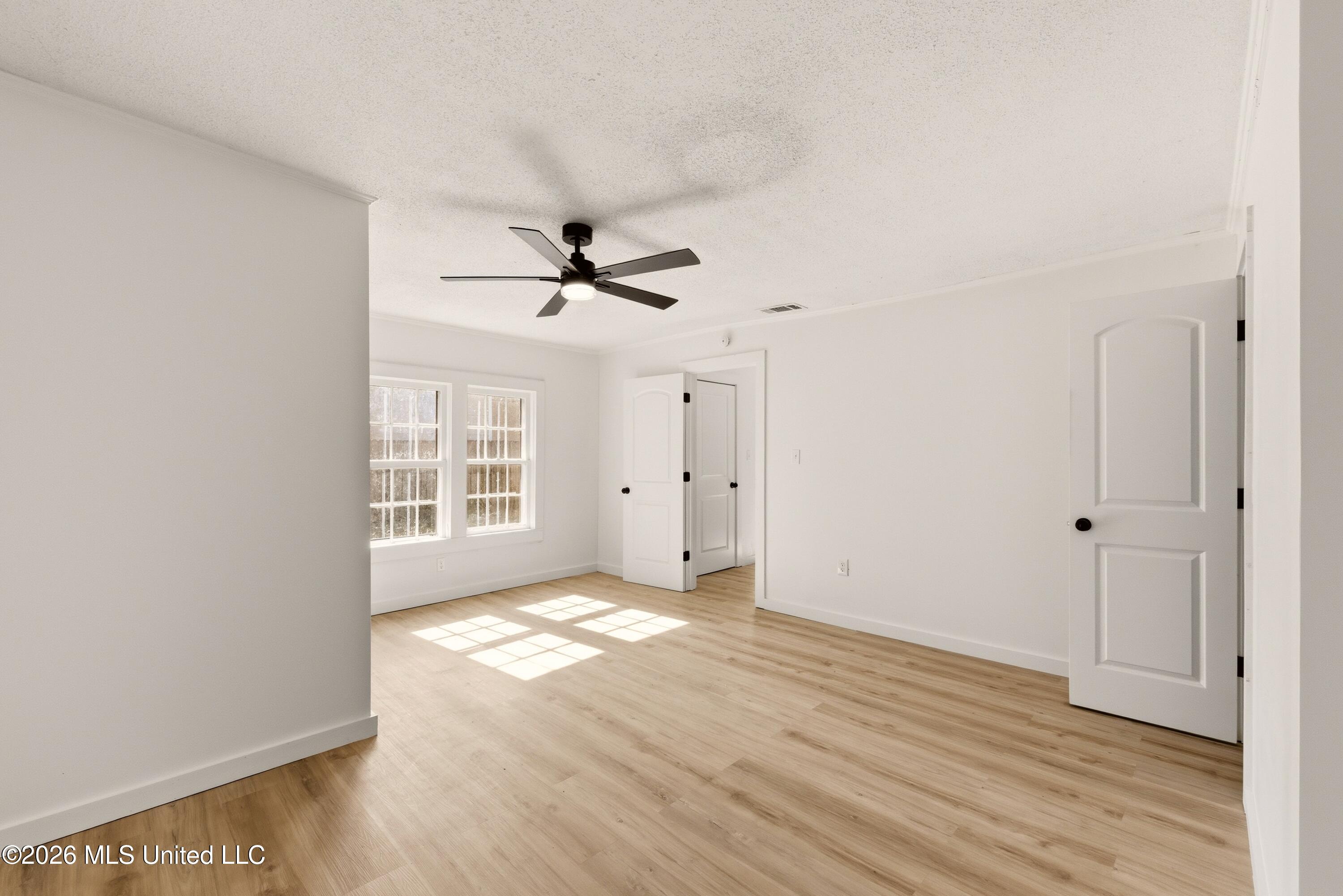 335 E College Avenue Property Photo 8