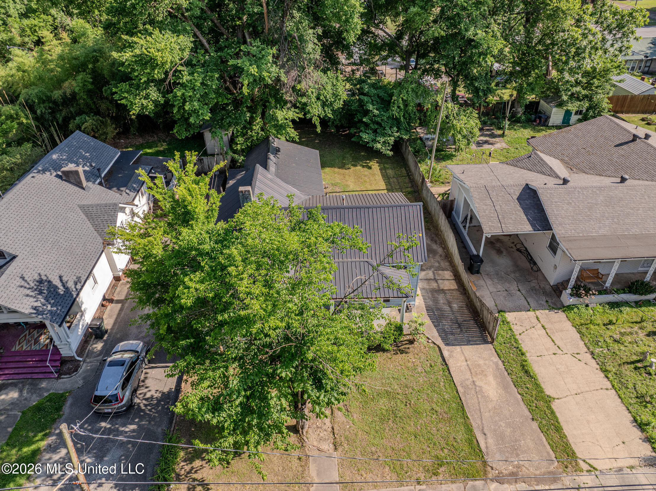 335 E College Avenue Property Photo 22