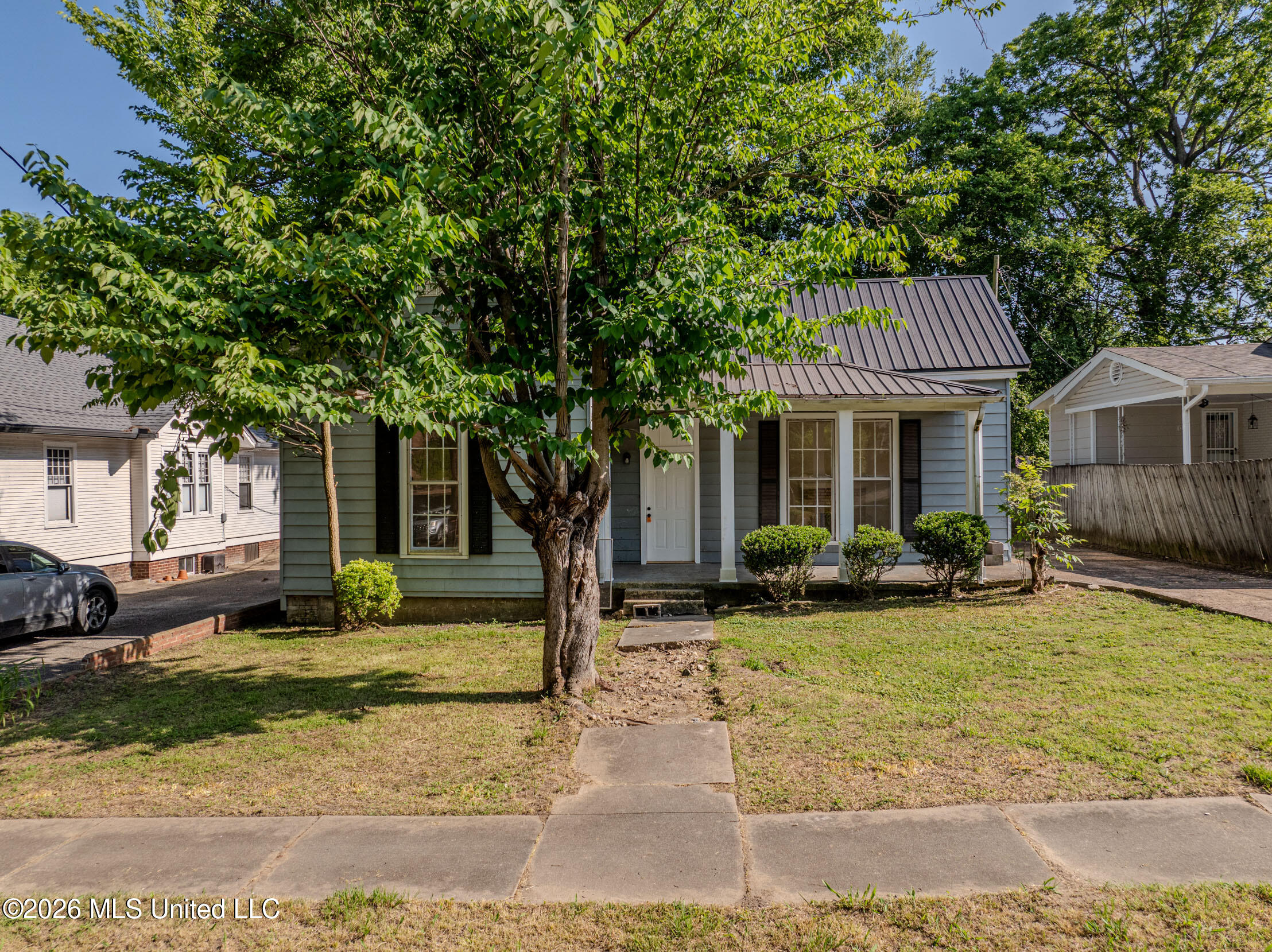 335 E College Avenue Property Photo 26