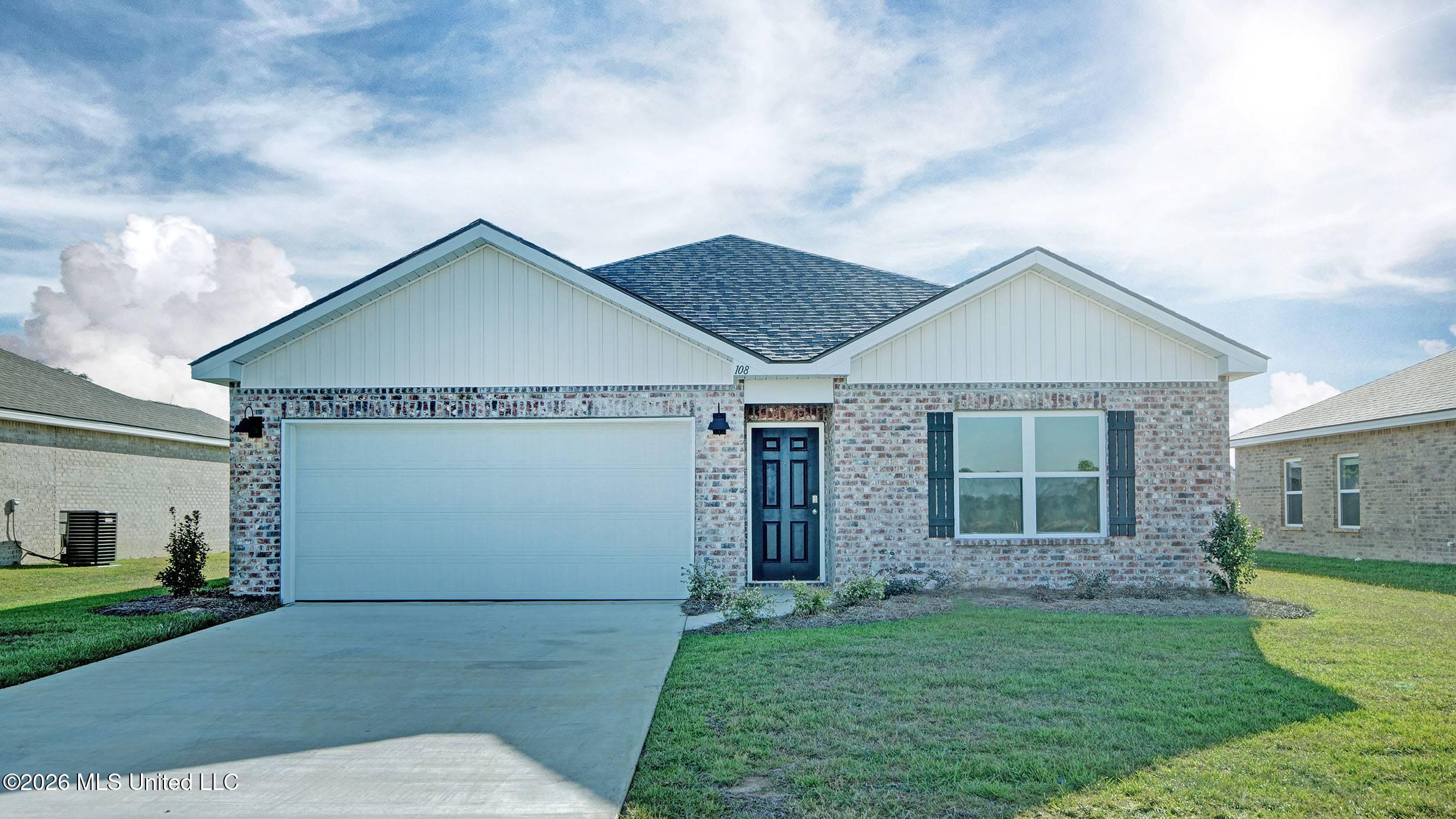 108 Parkwood Court Property Photo 1