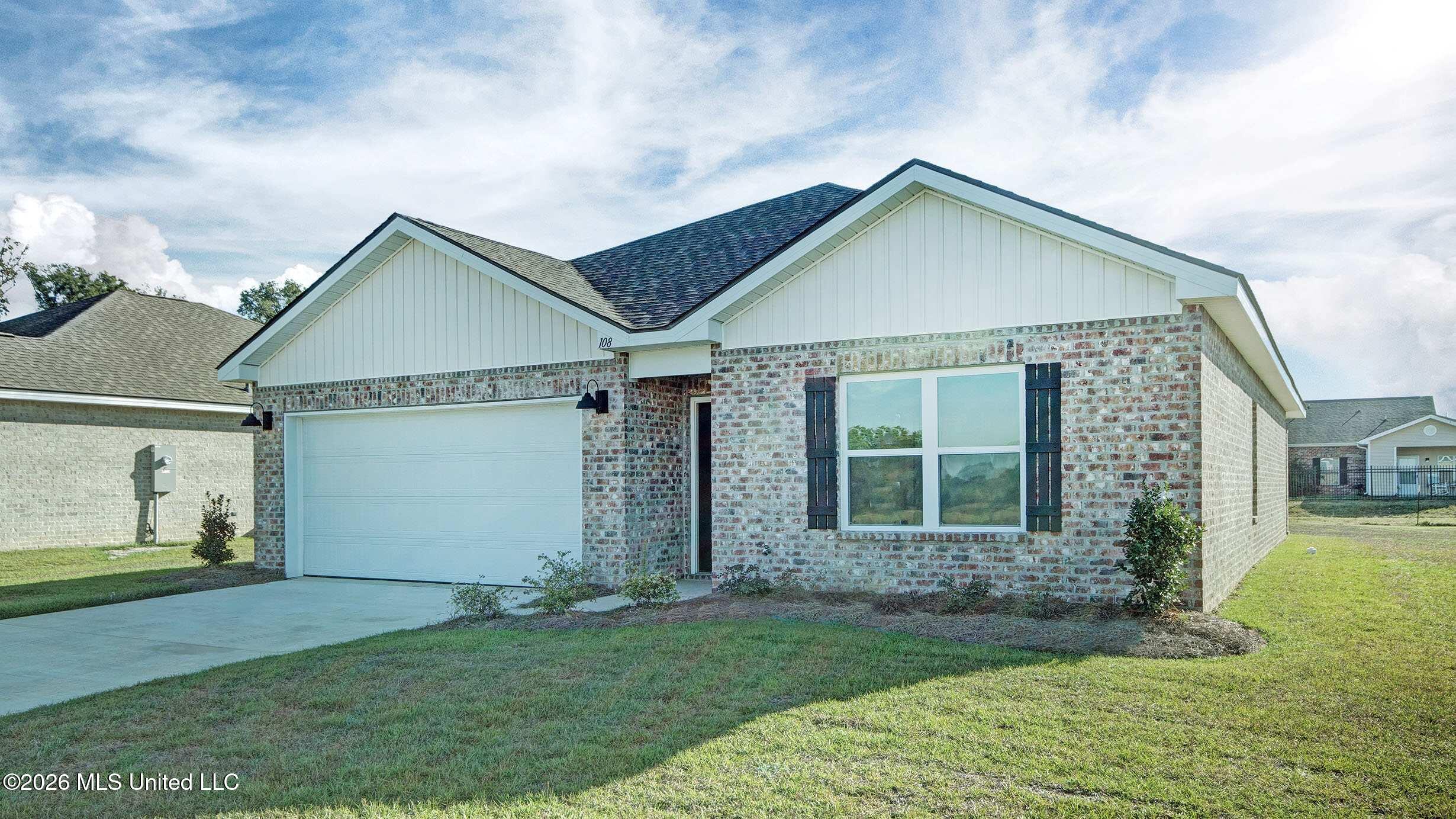 108 Parkwood Court Property Photo 2