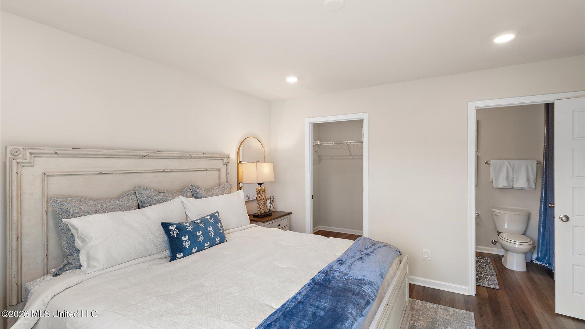 108 Parkwood Court Property Photo 37