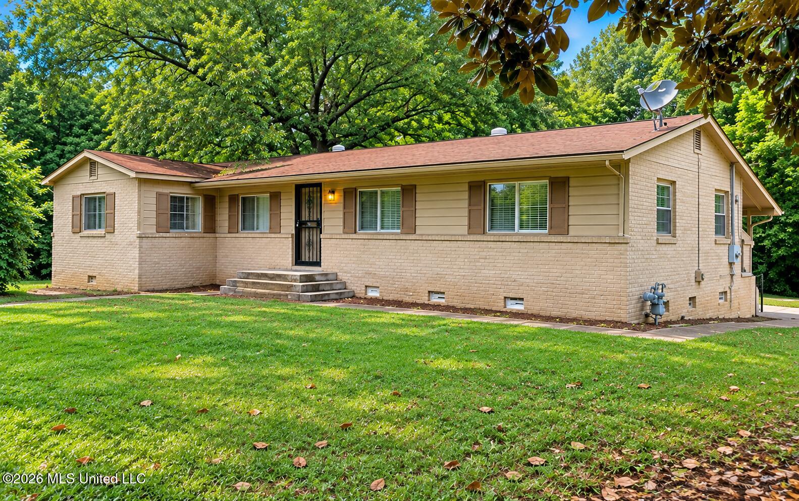 175 Chatham Drive Property Photo 1