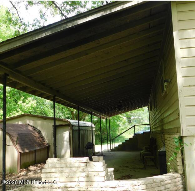 175 Chatham Drive Property Photo 4