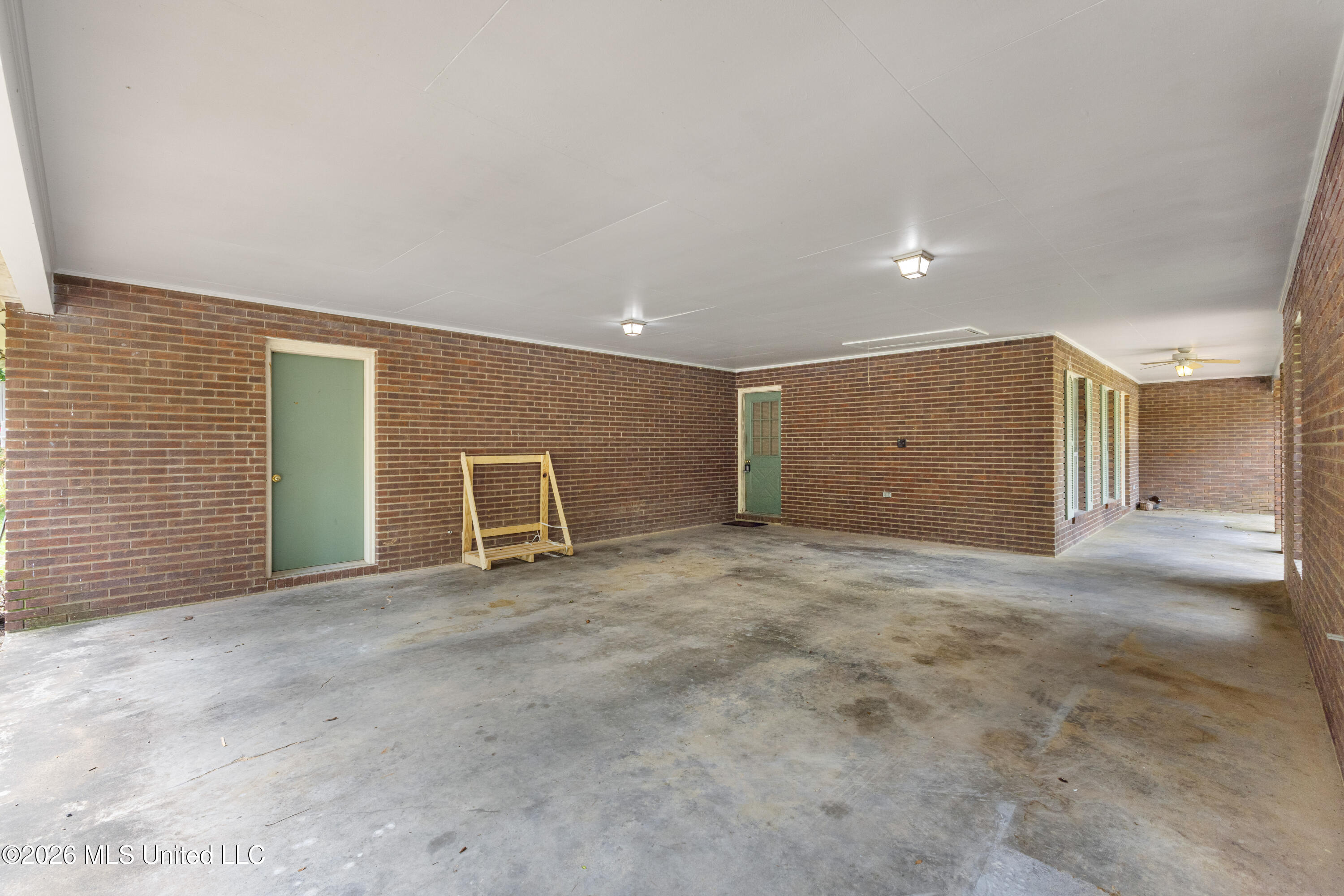 1034 Hope Drive Property Photo 4