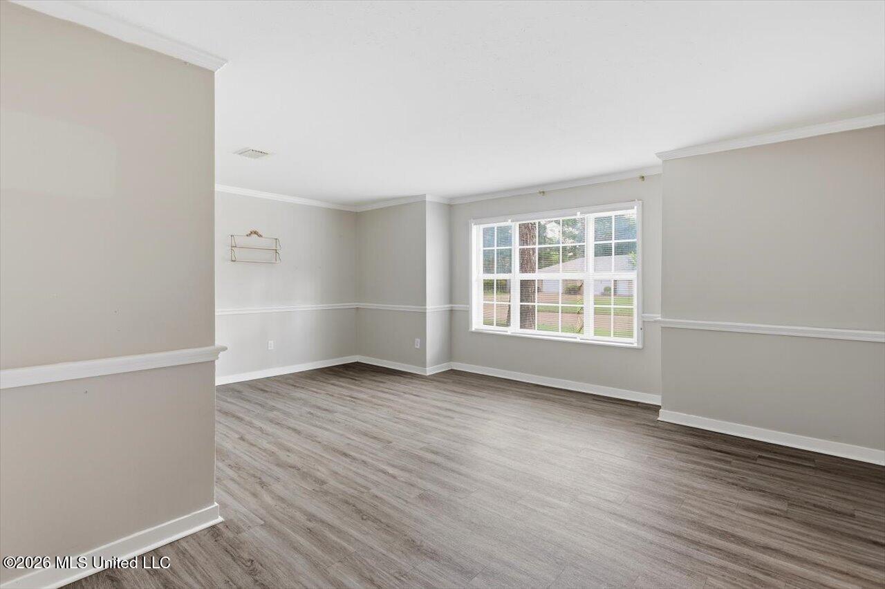 5137 Meadow Oaks Park Drive Property Photo 8