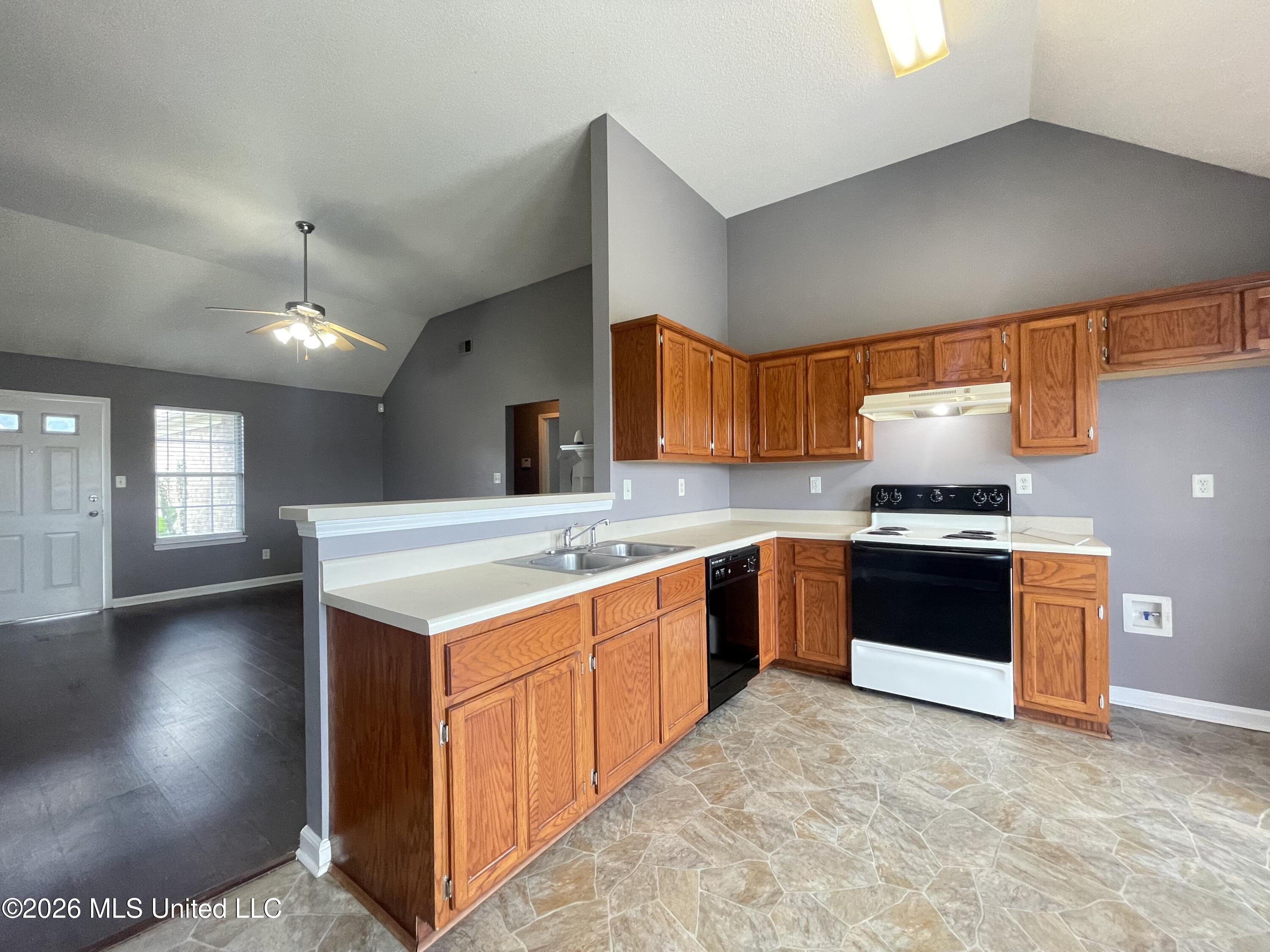 3815 Conrail Circle Property Photo 3