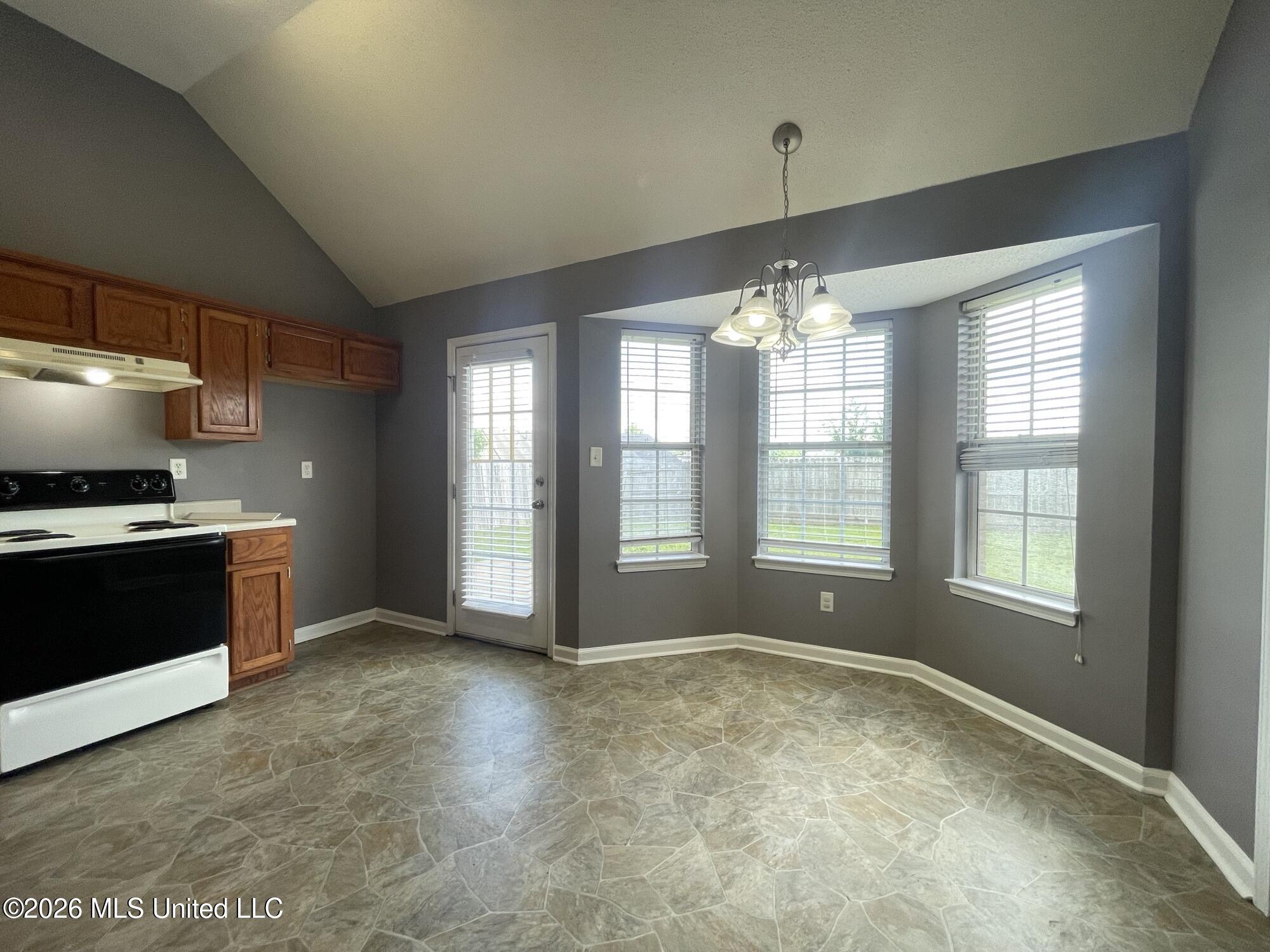 3815 Conrail Circle Property Photo 4