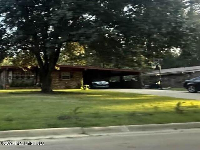 846 Berwood Drive Property Photo 2