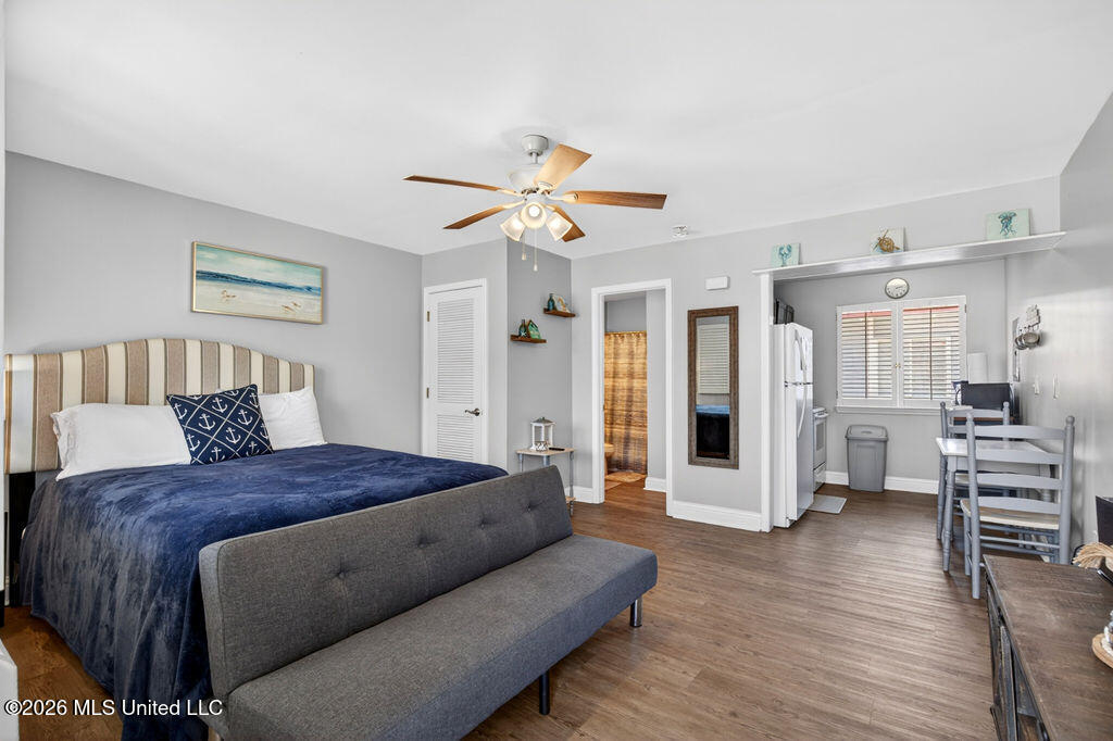 1664 Beach Boulevard Property Photo 6