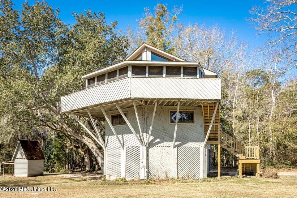 7417 Bluff Point Road Property Photo 2